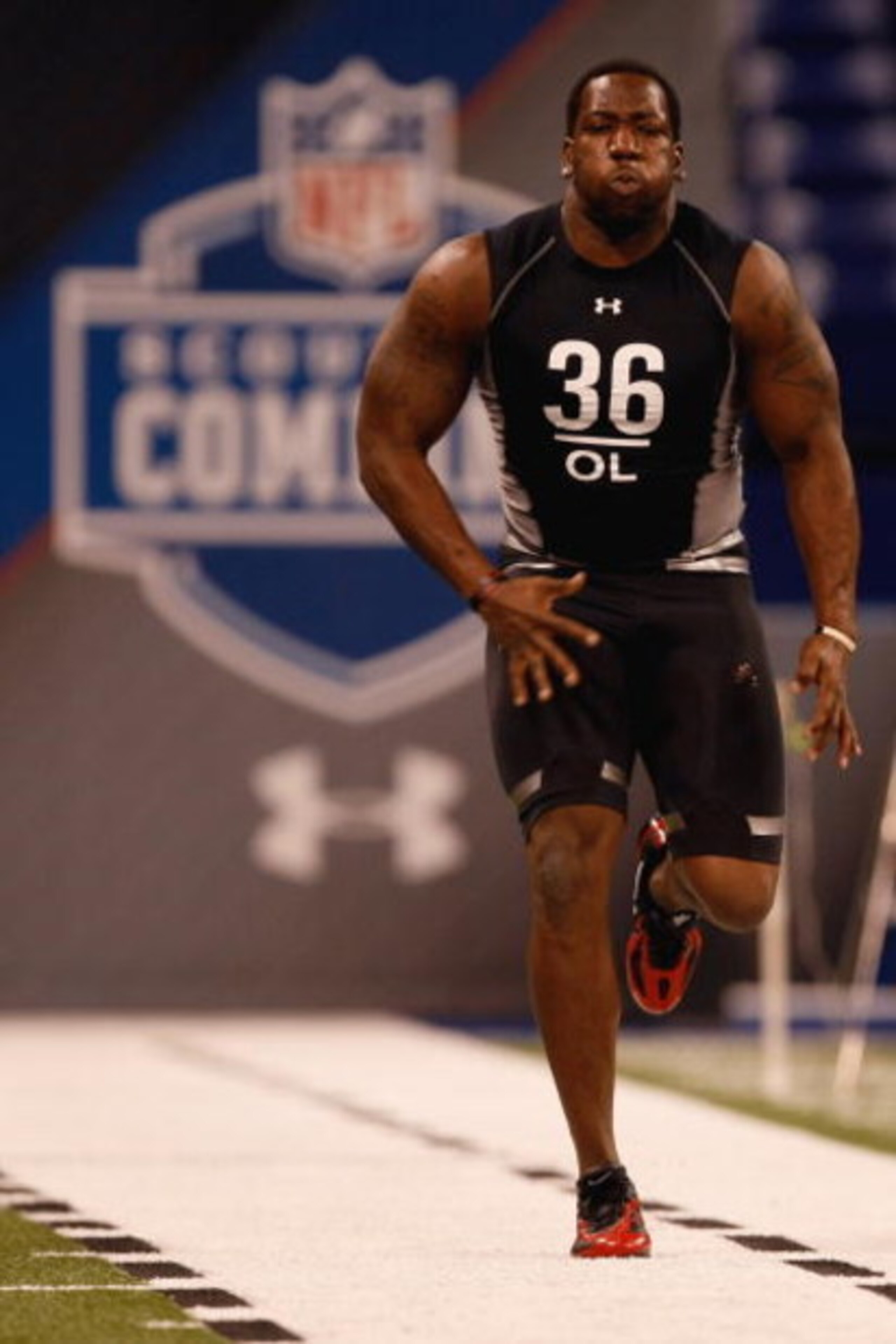 INDIANAPOLIS, IN - FEBRUARY 21: Offensive lineman Jamon Meredith of South Carolina runs the 40 yard dash during the NFL Scouting Combine presented by Under Armour at Lucas Oil Stadium on February 21, 2009 in Indianapolis, Indiana. (Photo by Scott Boehm/G INDIANAPOLIS, IN - FEBRUARY 21: Offensive lineman Jamon Meredith of South Carolina runs the 40 yard dash during the NFL Scouting Combine presented by Under Armour at Lucas Oil Stadium on February 21, 2009 in Indianapolis, Indiana. (Photo by Scott Boehm/G