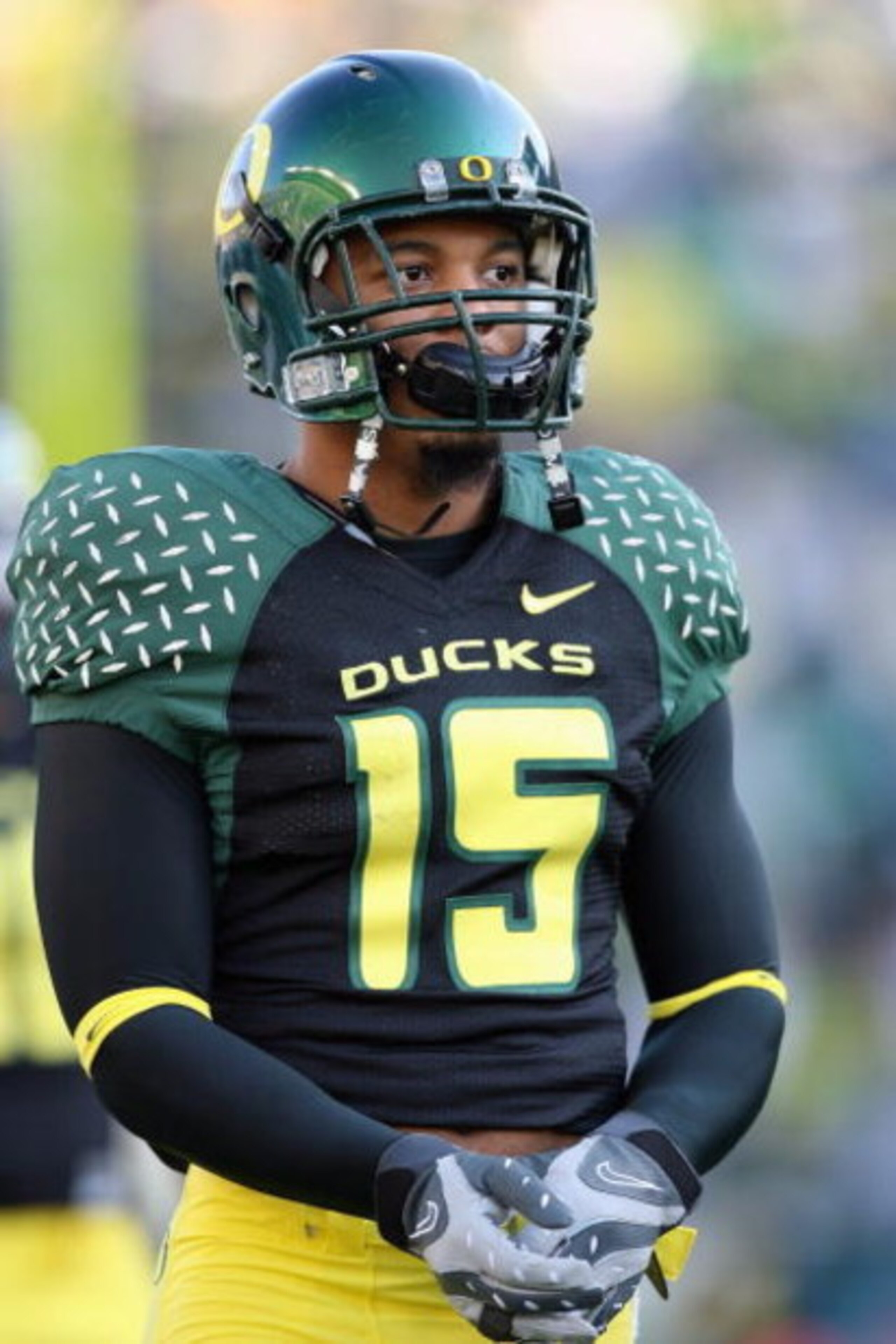 EUGENE, OR - NOVEMBER 03: Patrick Chung #15 of the Oregon Ducks looks on the field during the game against the Arizona State Sun Devils at Autzen Stadium on November 3, 2007 in Eugene, Oregon. The Ducks defeated the Sun Devils 35-23. (Photo by Otto Greule EUGENE, OR - NOVEMBER 03: Patrick Chung #15 of the Oregon Ducks looks on the field during the game against the Arizona State Sun Devils at Autzen Stadium on November 3, 2007 in Eugene, Oregon. The Ducks defeated the Sun Devils 35-23. (Photo by Otto Greule