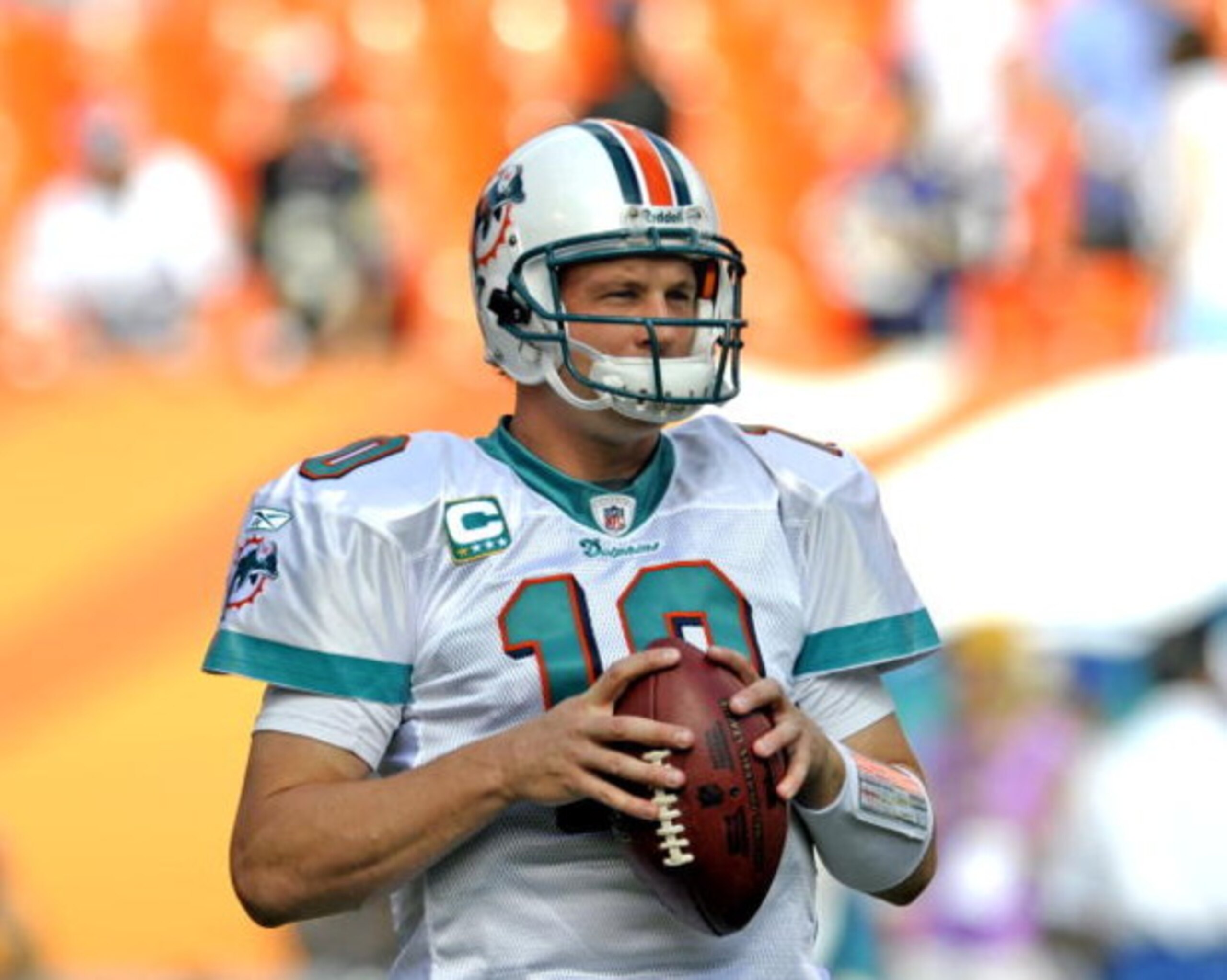 MIAMI, FL - JANUARY 4:  Quarterback Chad Pennington #10 of the Miami Dolphins warms up before play against the Baltimore Ravens in an NFL Wildcard Playoff Game at Dolphins Stadium on January 4, 2009 in Miami, Florida.  (Photo by Al Messerschmidt/Getty Ima