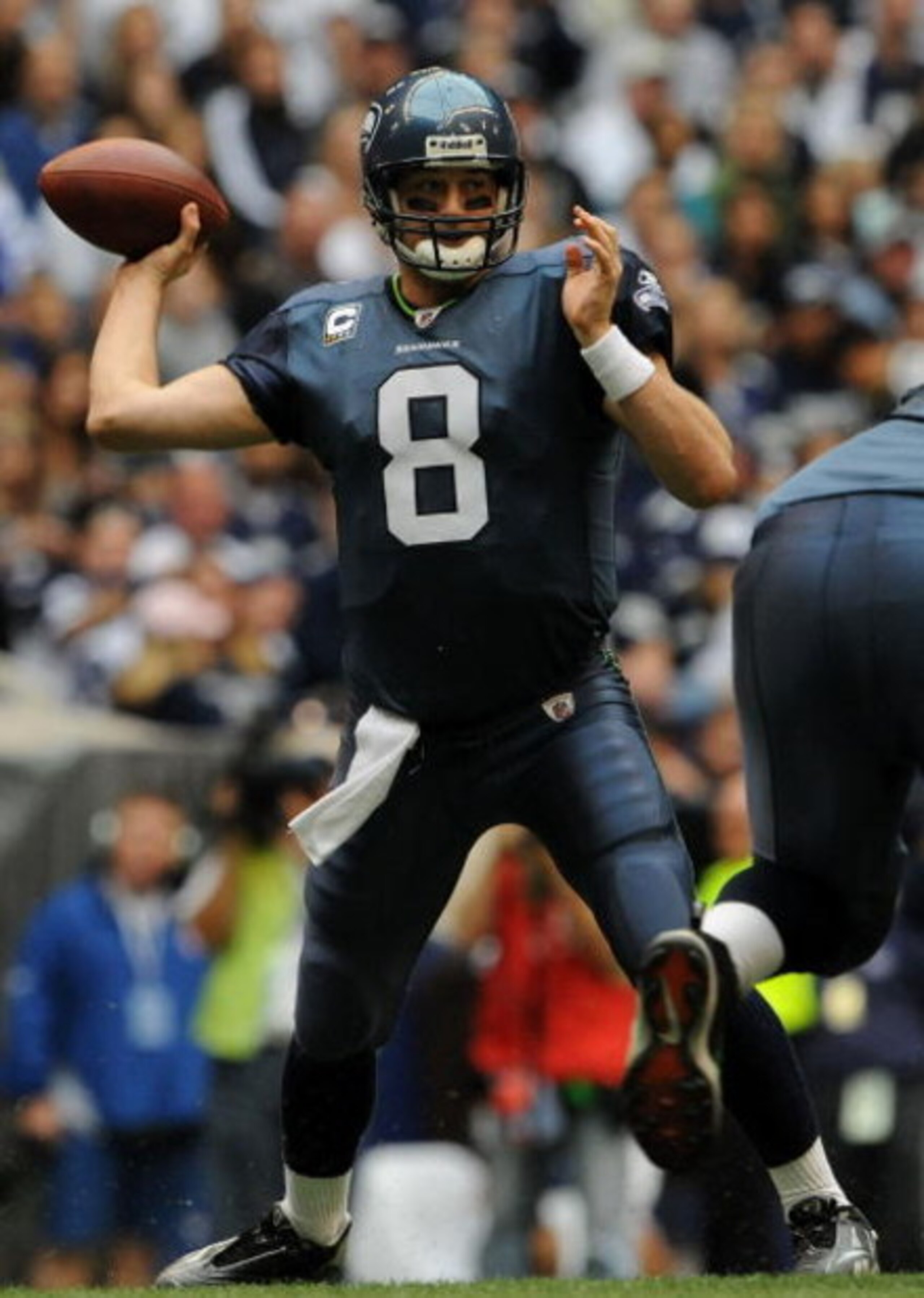 IRVING, TX - NOVEMBER 27:  Quarterback Matt Hasselbeck #8 of the Seattle Seahawks drops back to pass against the Dallas Cowboys in the first quarter at Texas Stadium on November 27, 2008 in Irving, Texas.  (Photo by Ronald Martinez/Getty Images)