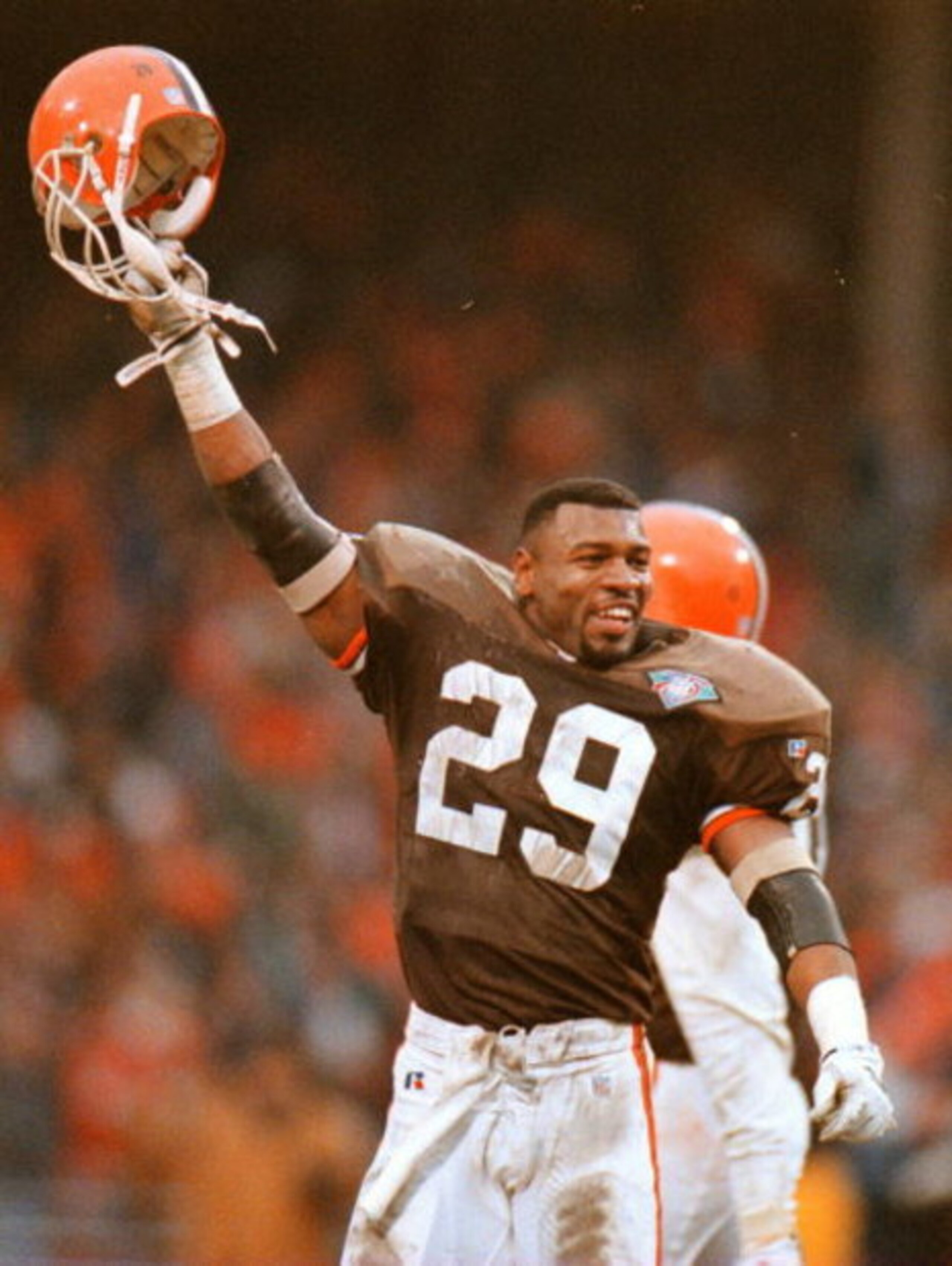 1 JAN 1995:  CLEVELAND BROWN SAFETY ERIC TURNER CELEBRATES FOLLOWING THE BROWNS STOPPING OF NEW ENGLAND''S LAST ATTEMPT TO SCORE LATE IN THE FOURTH QUARTER DURING CLEVELAND''S 20-13 AFC WILD CARD VICTORY OVER THE PATRIOTS IN CLEVELAND.  Mandatory Credit: 