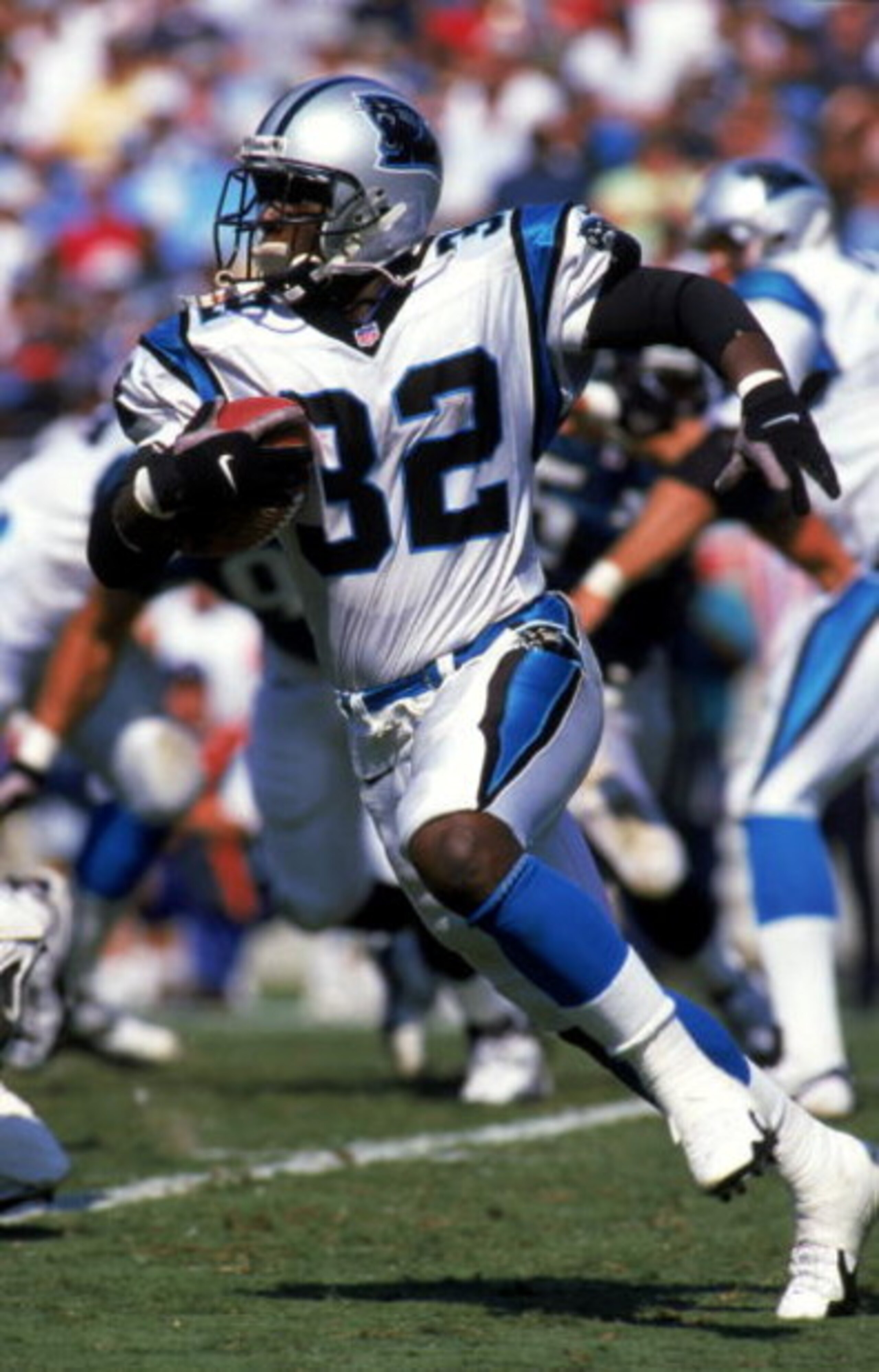 19 Sep 1999: Fred Lane #32 of the Carolina Panthers carries the ball during the game against the Jacksonville Jaguars at the Ericsson Stadium in Charlotte, North Carolina. The Jaguars defeated the Panthers 22-20. Mandatory Credit: Craig Jones  /Allsport