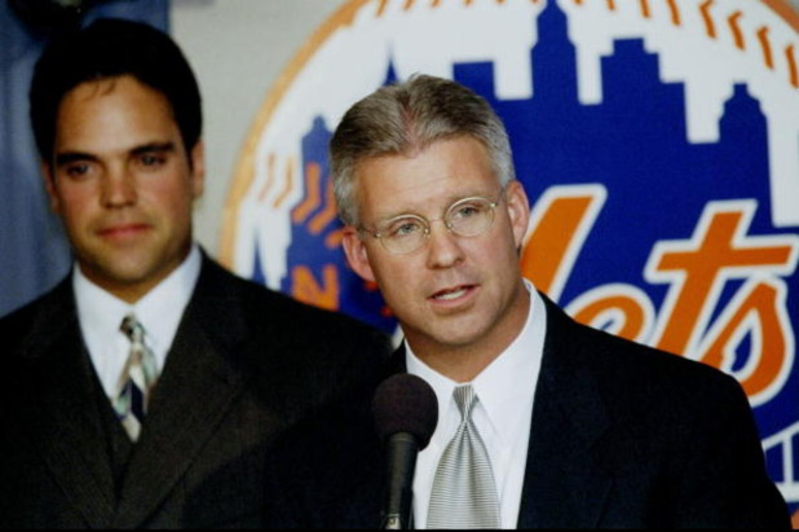 NEW YORK - OCTOBER 26:  General Manager Steve Phillips (R) of the New York Mets talks during a press conference about Mike Piazza (L) October 26, 1998 in New York City. Phillips has been fired June 12, 2003 by the New York Mets after the team has languish