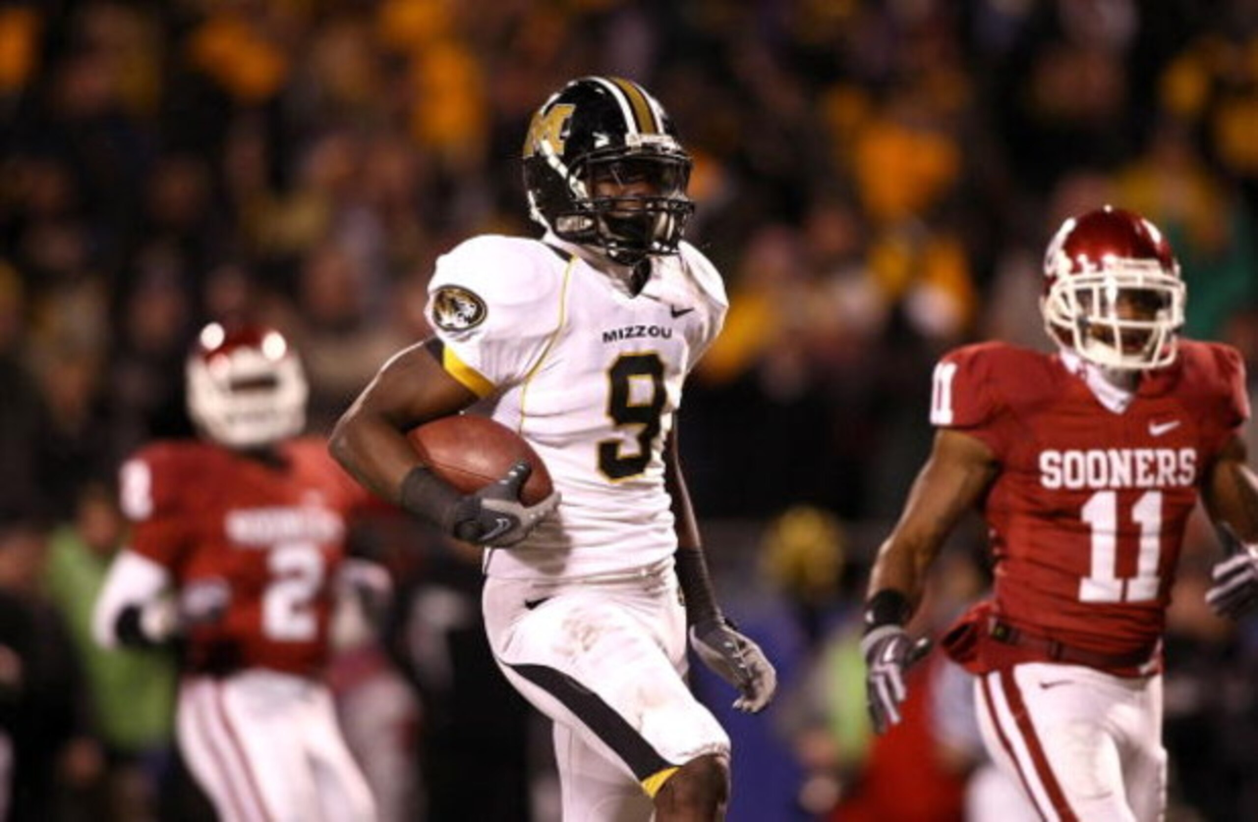 KANSAS CITY, MO - DECEMBER 06: Jeremy Maclin #9 of the Missouri Tigers runs for a touchdown against the Oklahoma Sooners at Arrowhead Stadium on December 6, 2008 in Kansas City, Missouri. (Photo by Jonathan Ferrey/Getty Images) KANSAS CITY, MO - DECEMBER 06: Jeremy Maclin #9 of the Missouri Tigers runs for a touchdown against the Oklahoma Sooners at Arrowhead Stadium on December 6, 2008 in Kansas City, Missouri. (Photo by Jonathan Ferrey/Getty Images)
