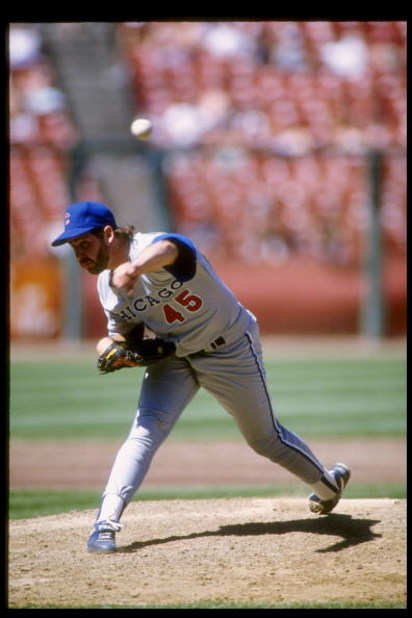 1990: Relief pitcher Paul Assenmacher #45 of the Chicago Cubs throws during a game against the San Francisco Giants at Candlestick Park in San Francisco, California.