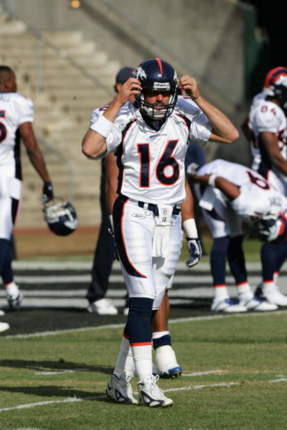 OAKLAND, CA - NOVEMBER 12:  Quarterback Jake Plummer #16 of the Denver Broncos looks on against the Oakland Raiders at McAfee Coliseum on November 12, 2006 in Oakland, California. The Broncos defeated the Raiders 17-13. (Photo by Jed Jacobsohn/Getty Image
