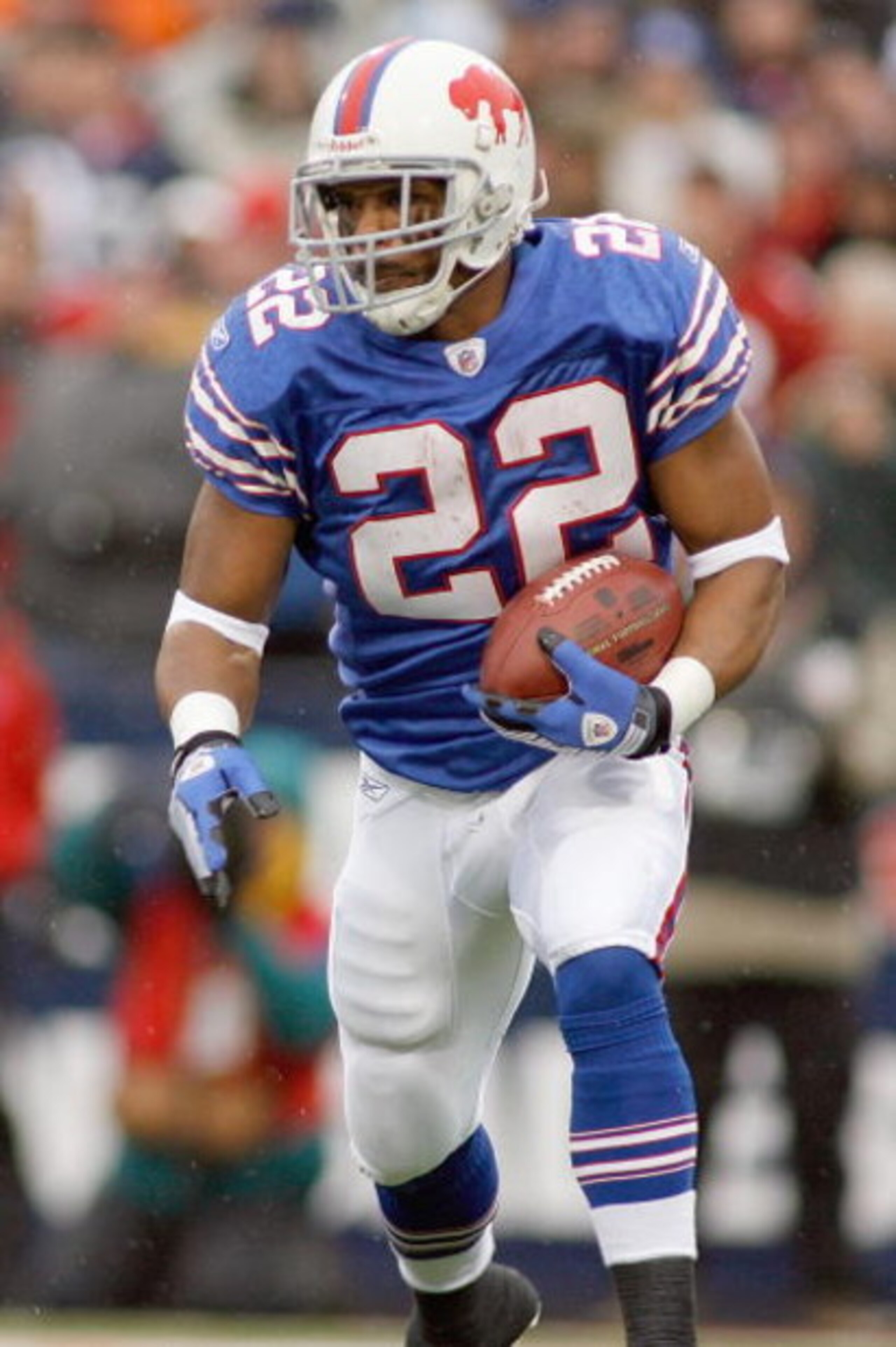 ORCHARD PARK - NOVEMBER 30:  Fred Jackson #22 of the Buffalo Bills carries the ball during the game against the San Francisco 49ers on November 30, 2008 at Ralph Wilson Stadium in Orchard Park, New York. (Photo by: Rick Stewart/Getty Images)
