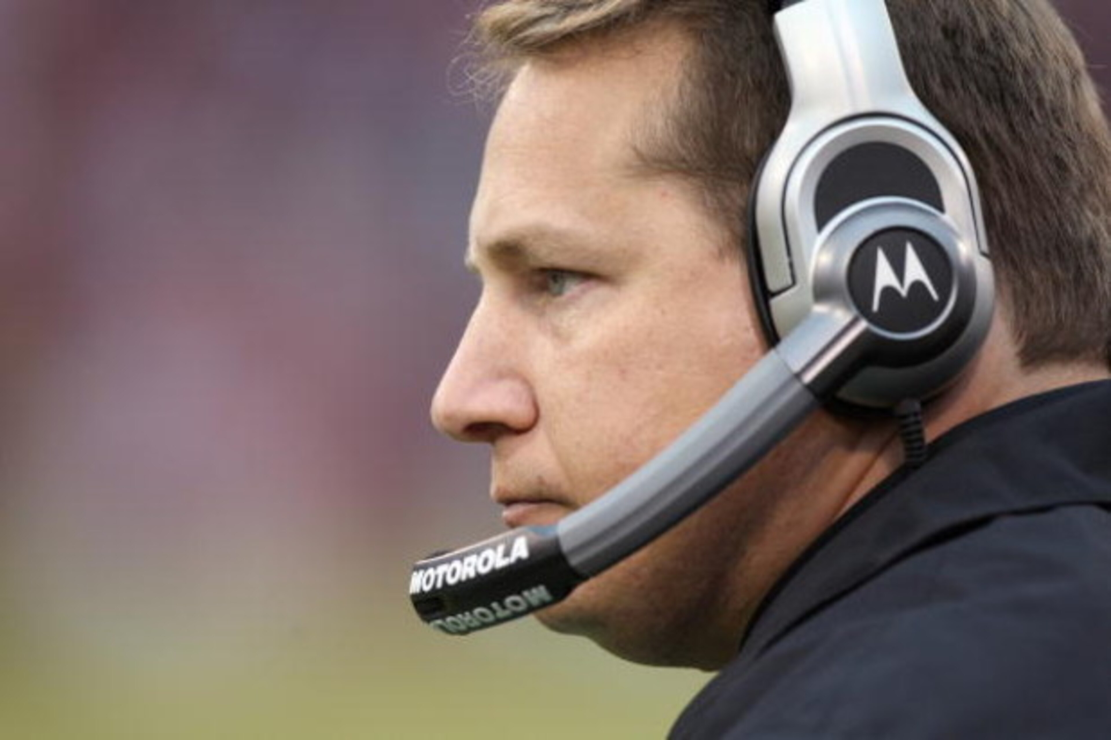 SAN FRANCISCO - DECEMBER 07:  Head coach Eric Mangini of the New York Jets looks on the field against the San Francisco 49ers during an NFL game on December 7, 2008 at Candlestick Park in San Francisco, California. (Photo by Jed Jacobsohn/Getty Images)