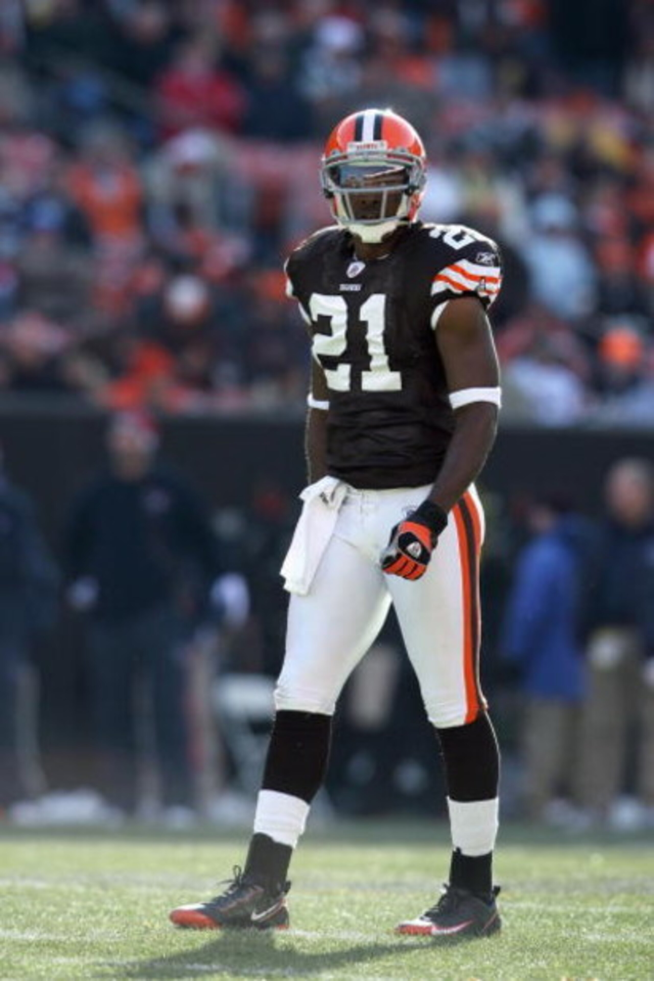 CLEVELAND - NOVEMBER 23: Brodney Pool #21 of the Cleveland Browns walks on the field during the game against the Houston Texans at Cleveland Browns Stadium on November 23, 2008 in Cleveland, Ohio.  (Photo by Andy Lyons/Getty Images)