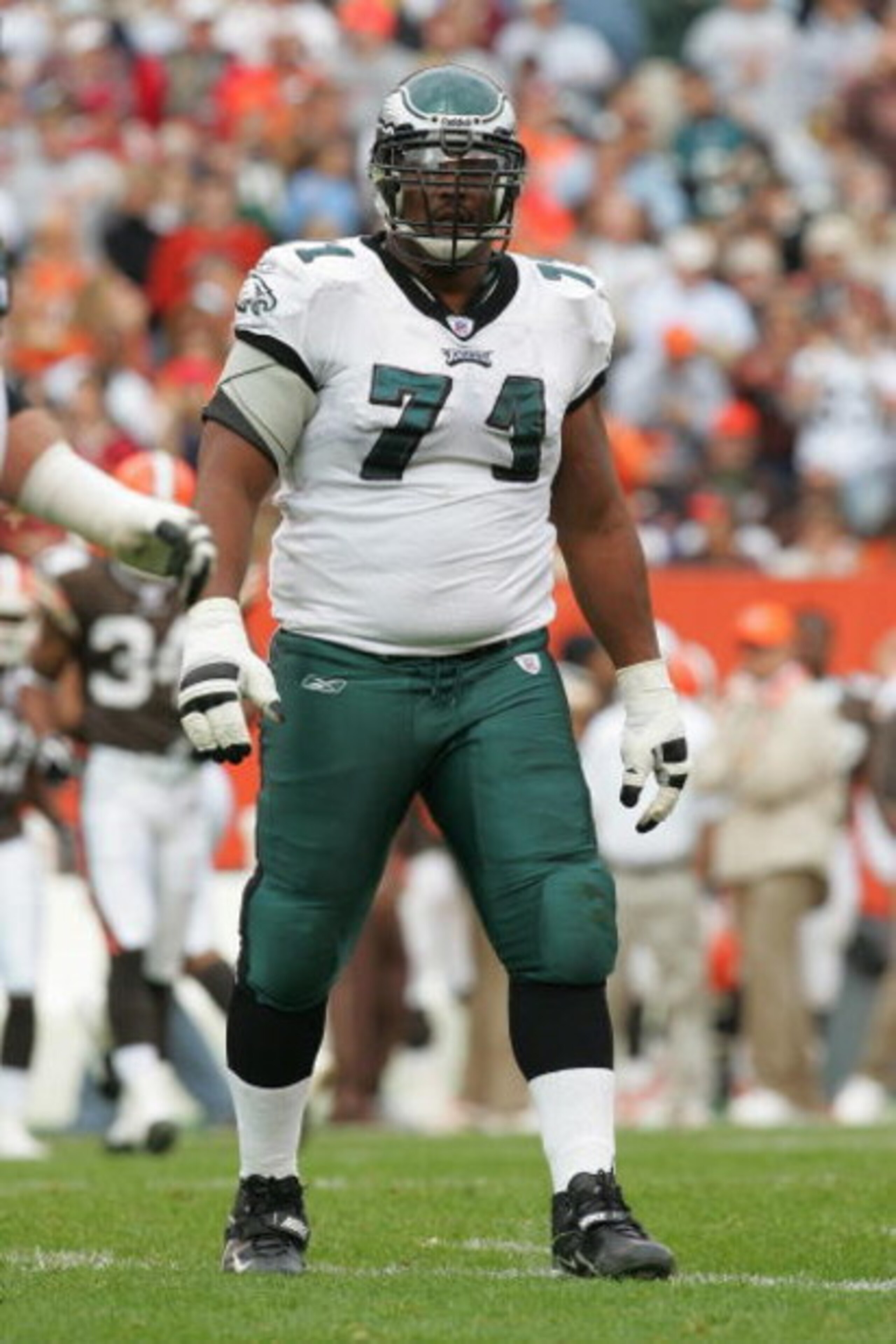 CLEVELAND - OCTOBER 24:  Offensive guard Jermane Mayberry #71 of the Philadelphia Eagles stands on the field during the game with the Cleveland Browns on October 24, 2004 at Cleveland Browns Stadium in Cleveland, Ohio. The Eagles defeated the Browns 34-31