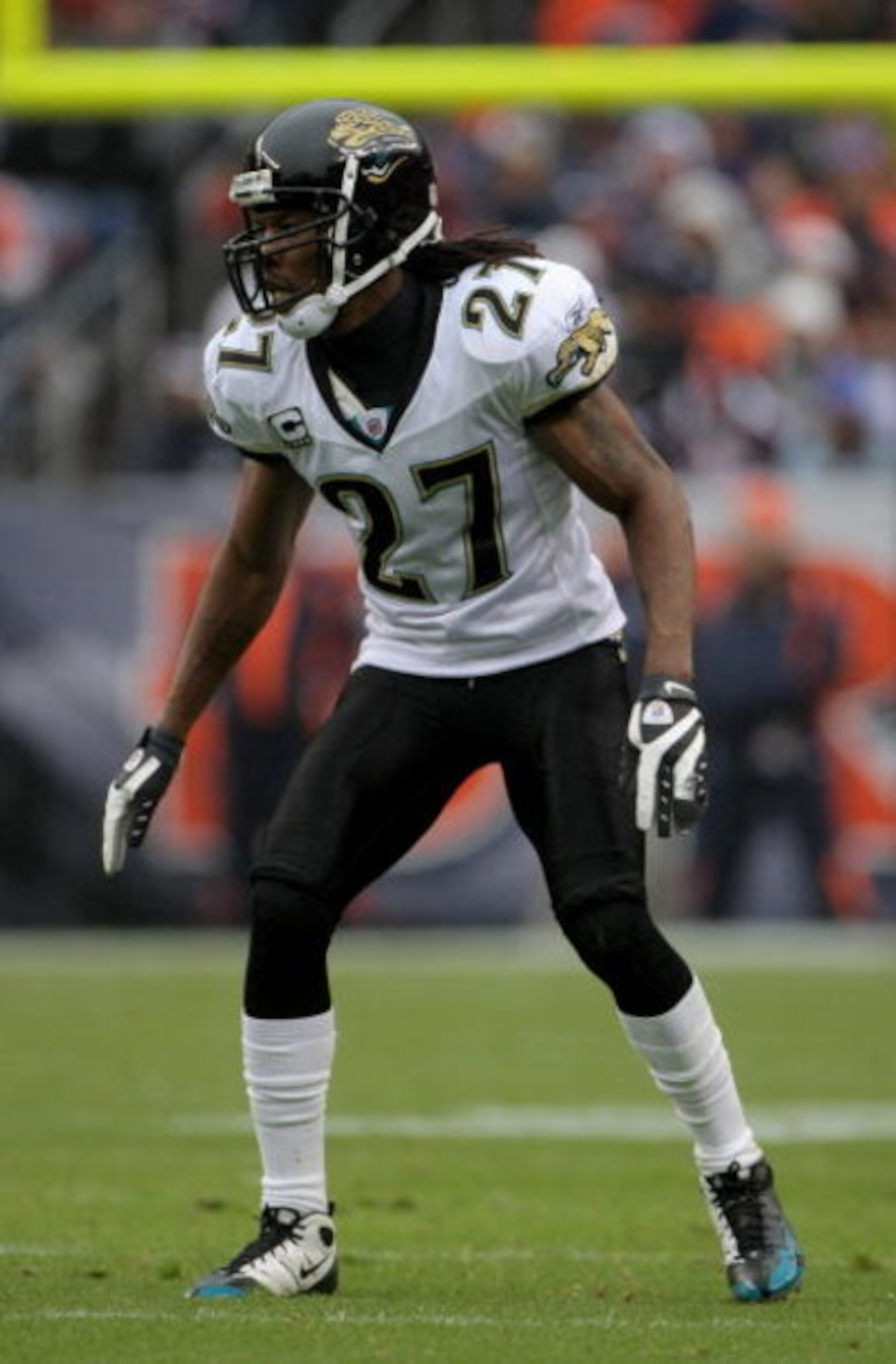 DENVER - OCTOBER 12:  Cornerback Rashean Mathis #27 of the Jacksonville Jaguars defends against the Denver Broncos during NFL action at Invesco Field at Mile High on October 12, 2008 in Denver, Colorado. The Jaguars defeated the Broncos 24-17.  (Photo by 