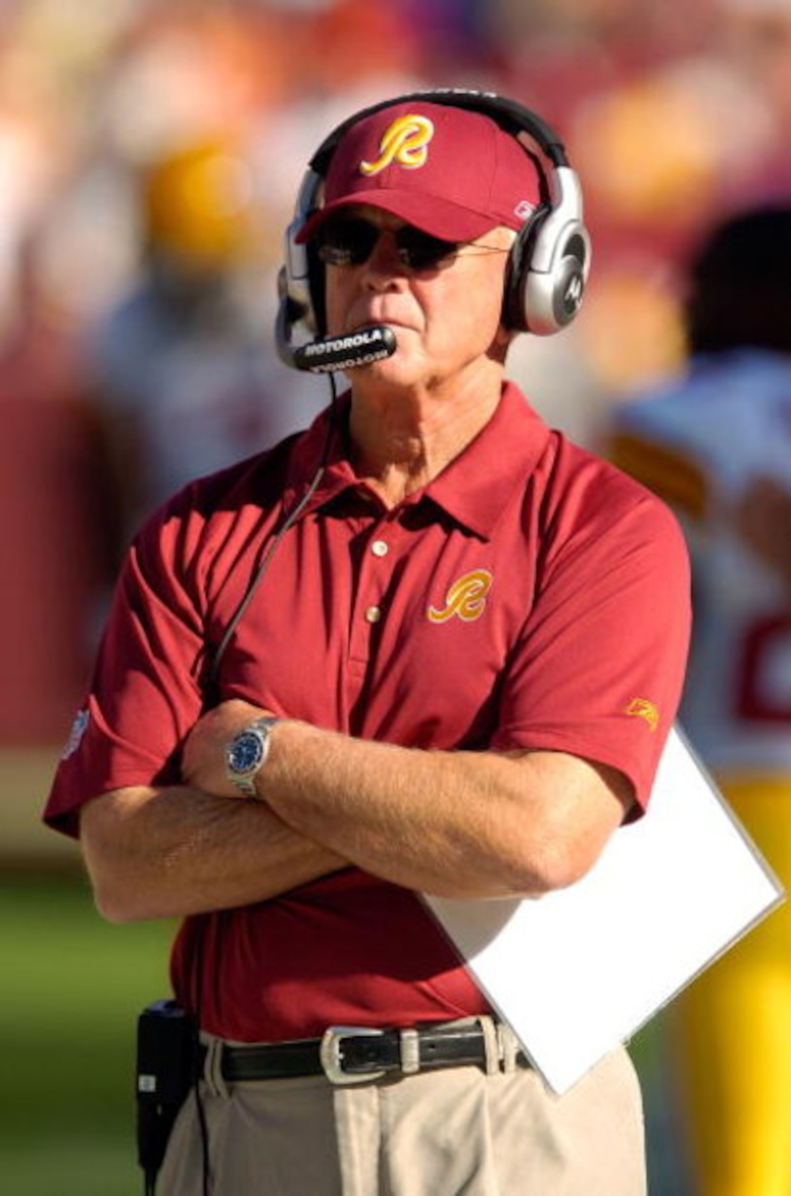 LANDOVER, MD - SEPTEMBER 23:  Head coach Joe Gibbs of the Washington Redskins watches the game against the New York Giants September 23, 2007 at FedEx Field in Landover, Maryland.  (Photo by Greg Fiume/Getty Images)