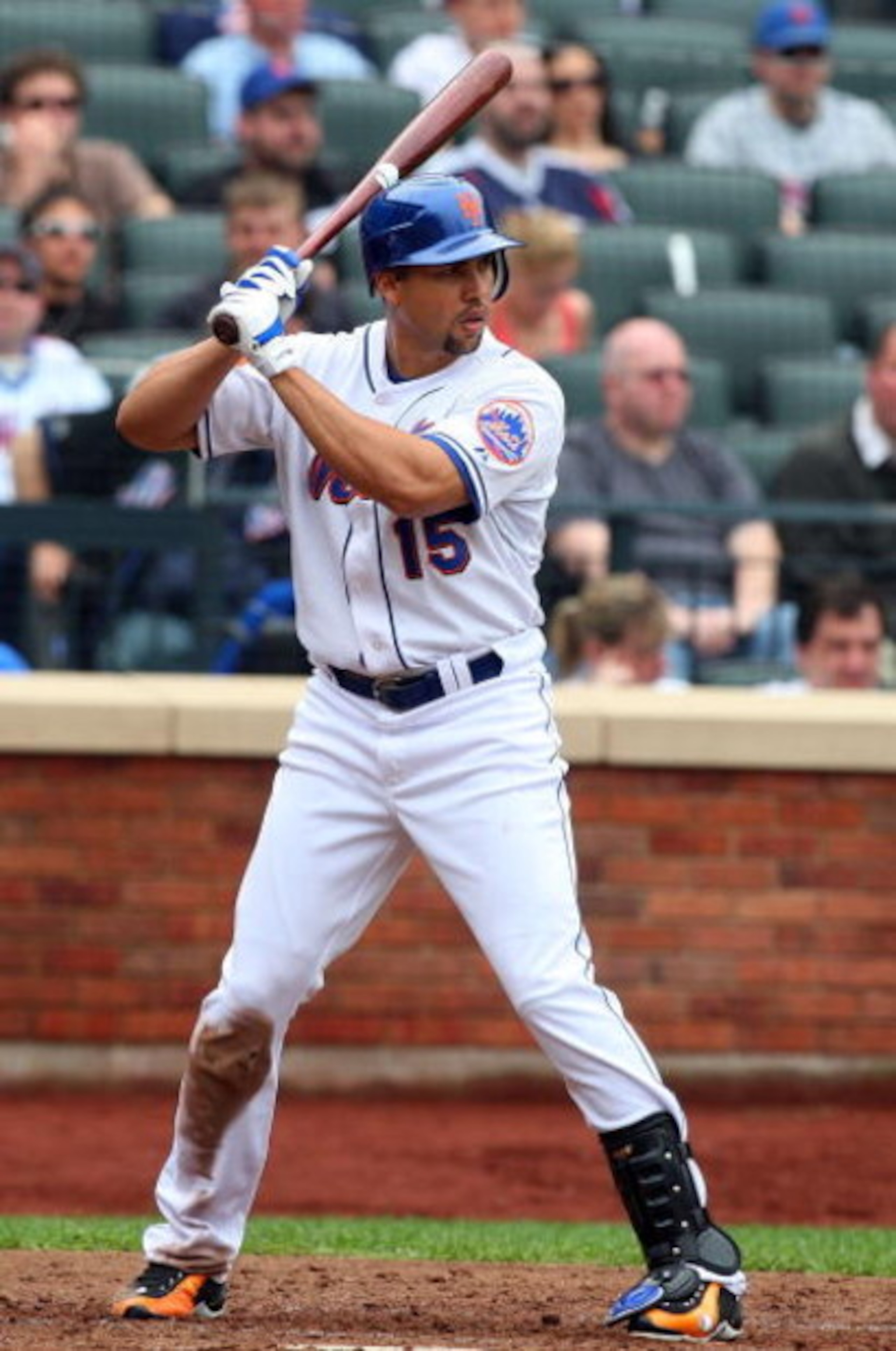 NEW YORK - MAY 09: Carlos Beltran #15 of the New York Mets bats against the Pittsburgh Pirates on May 9, 2009 at Citi Field in the Flushing neighborhood of the Queens borough of New York City. The Mets defeated the Pirates 10-1. (Photo by Jim McIsaac/Ge NEW YORK - MAY 09: Carlos Beltran #15 of the New York Mets bats against the Pittsburgh Pirates on May 9, 2009 at Citi Field in the Flushing neighborhood of the Queens borough of New York City. The Mets defeated the Pirates 10-1. (Photo by Jim McIsaac/Ge