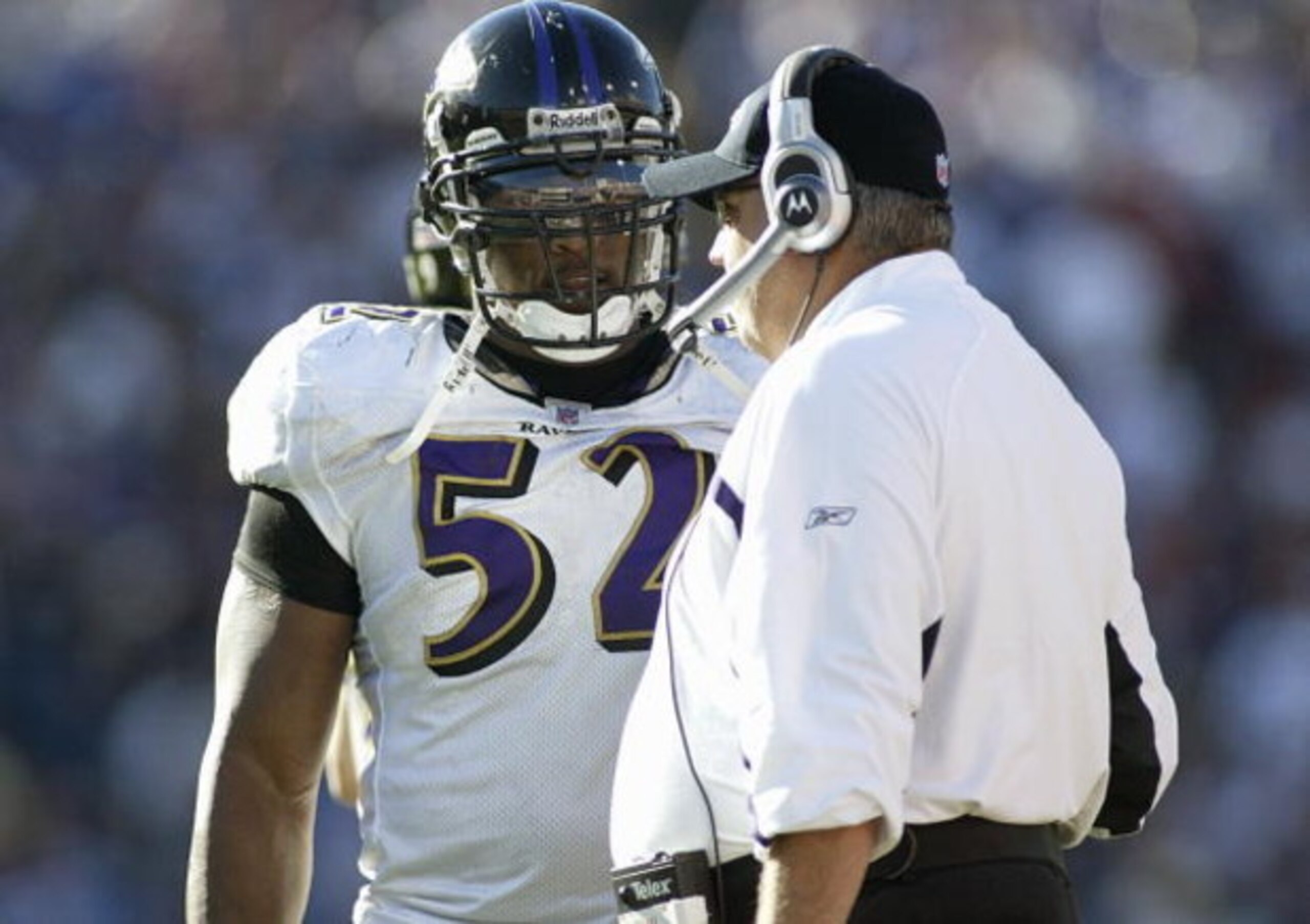 ORCHARD PARK, NY - OCTOBER 21: Ray Lewis #52 of the Baltimore Ravens talks with defensive coordinator Rex Ryan against the Buffalo Bills on October 21, 2007 at Ralph Wilson Stadium in Orchard Park, New York. (Photo by Rick Stewart/Getty Images) 