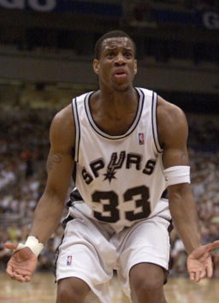 19 May 2001: Antonio Daniels #33 of the San Antonio Spurs reacts to a call during game one of the Western Conference Finals against the Los Angeles Lakers at the Alamo Dome in San Antonio, Texas.  The Lakers beat the Spurs 104-90.   DIGITAL IMAGE Mandator