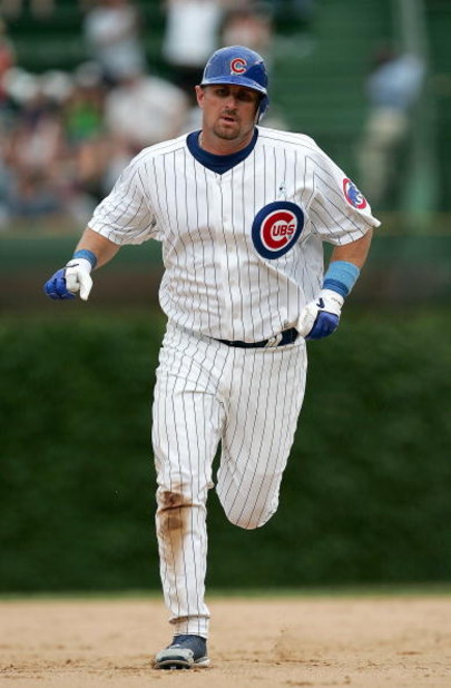 CHICAGO - JUNE 18: Phil Nevin #40 of the Chicago Cubs runs the bases after hitting a home run in the 9th inning against the Detroit Tigers on June 18, 2006 at Wrigley Field in Chicago, Illinois. The Tigers defeated the Cubs 12-3. (Photo by Jonathan Daniel