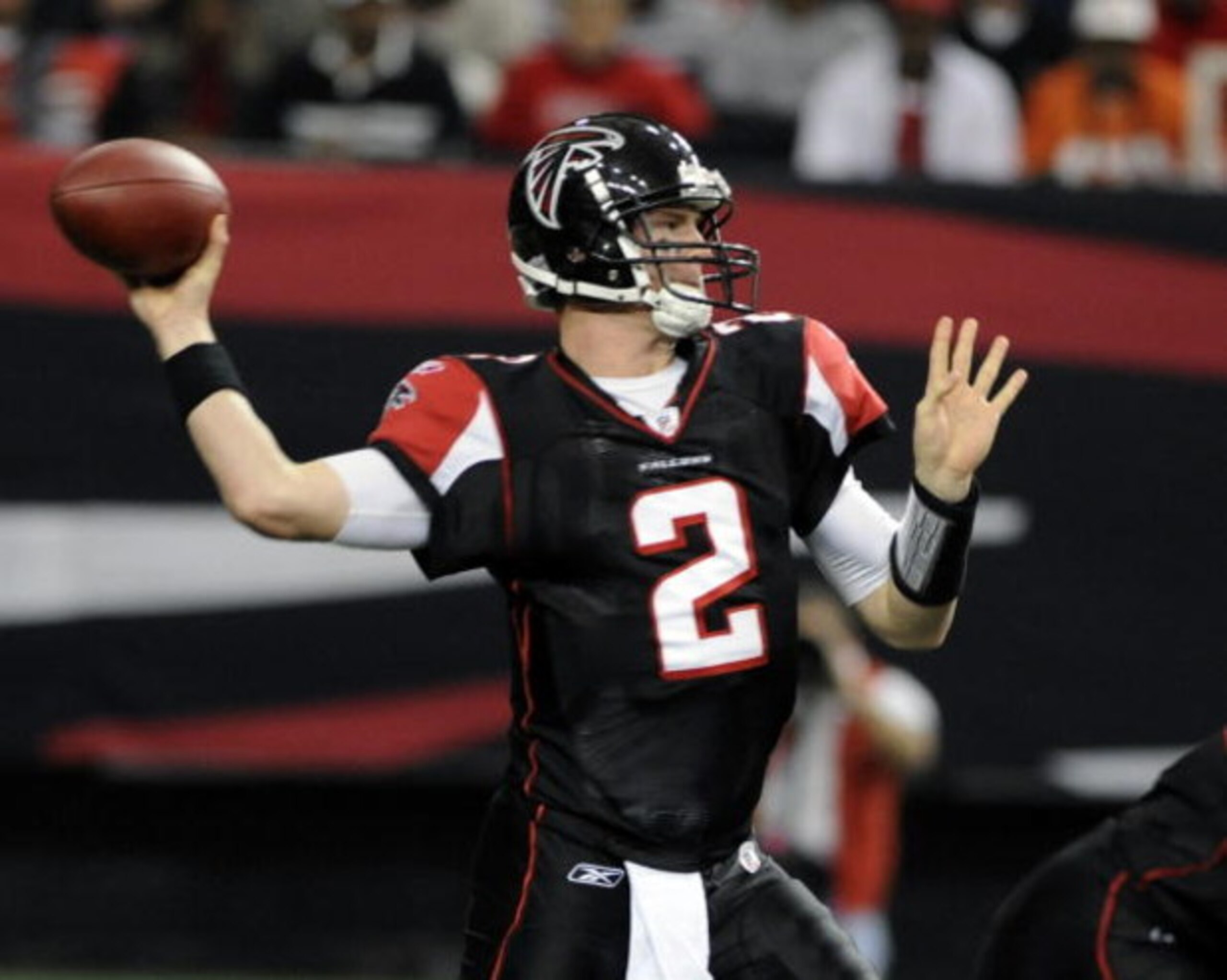 ATLANTA - DECEMBER 14: Quarterback Matt Ryan #2 of the Atlanta Falcons sets to pass against the Tampa Bay Buccaneers at the Georgia Dome on December 14, 2008 in Atlanta, Georgia.  (Photo by Al Messerschmidt/Getty Images)