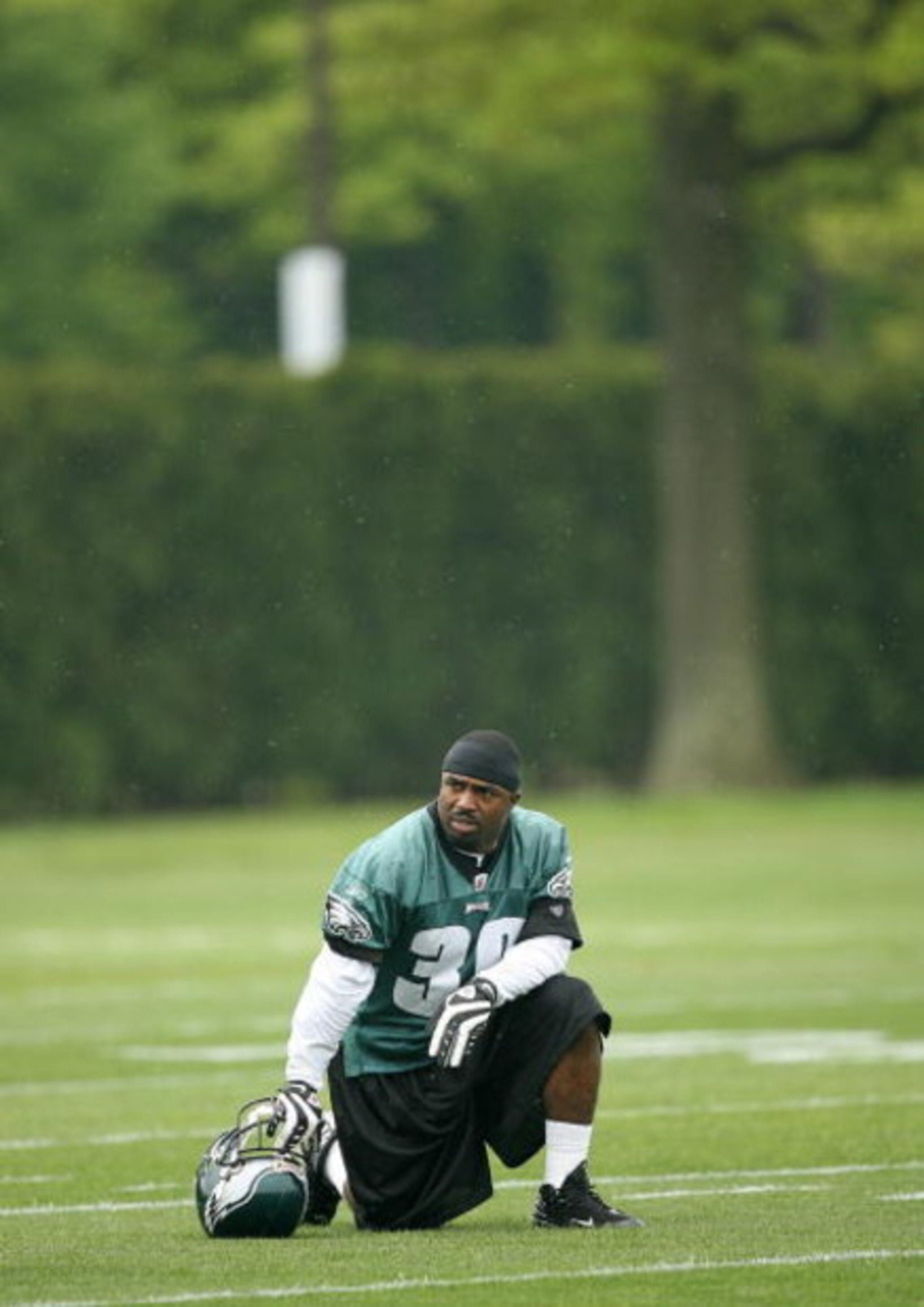 PHILADELPHIA - MAY 1: Running back Brian Westbrook #36 of the Philadelphia Eagles looks on during minicamp practice at the NovaCare Complex on May 1, 2009 in Philadelphia, Pennsylvania. (Photo by Hunter Martin/Getty Images)