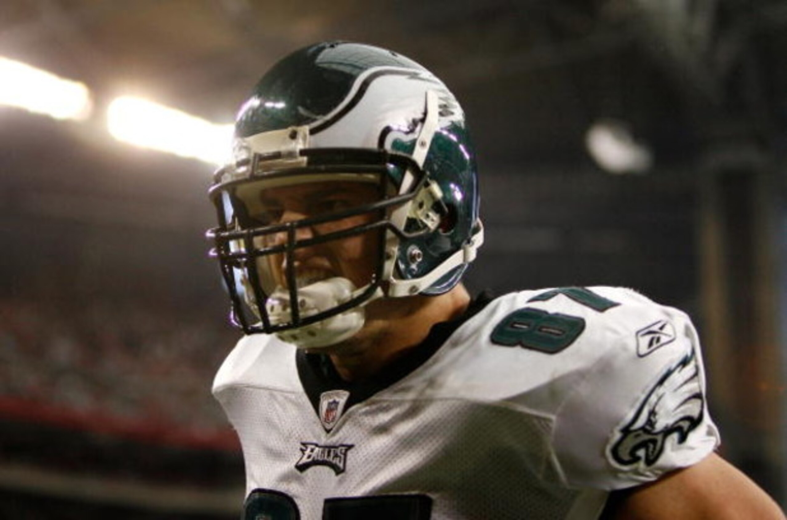 GLENDALE, AZ - JANUARY 18:  Tight end Brent Celek #87 of the Philadelphia Eagles celebrates a touchdown catch in the third quarter of the NFC championship game against the Arizona Cardinals on January 18, 2009 at University of Phoenix Stadium in Glendale,