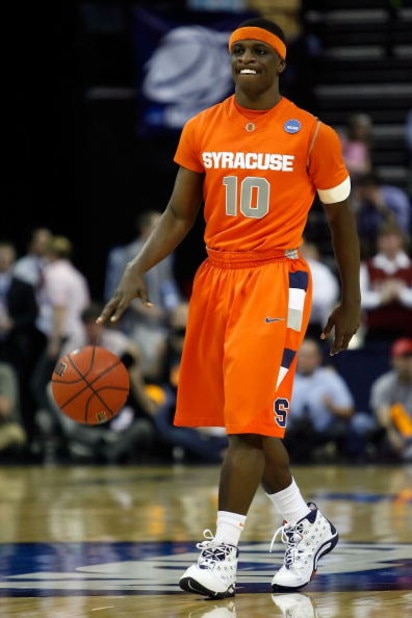 MEMPHIS, TN - MARCH 27: Jonny Flynn #10 of the Syracuse Orange moves the ball against the Oklahoma Sooners during the NCAA Men's Basketball Tournament South Regionals at the FedExForum on March 27, 2009 in Memphis, Tennessee. (Photo by Joe Murphy/Getty MEMPHIS, TN - MARCH 27: Jonny Flynn #10 of the Syracuse Orange moves the ball against the Oklahoma Sooners during the NCAA Men's Basketball Tournament South Regionals at the FedExForum on March 27, 2009 in Memphis, Tennessee. (Photo by Joe Murphy/Getty