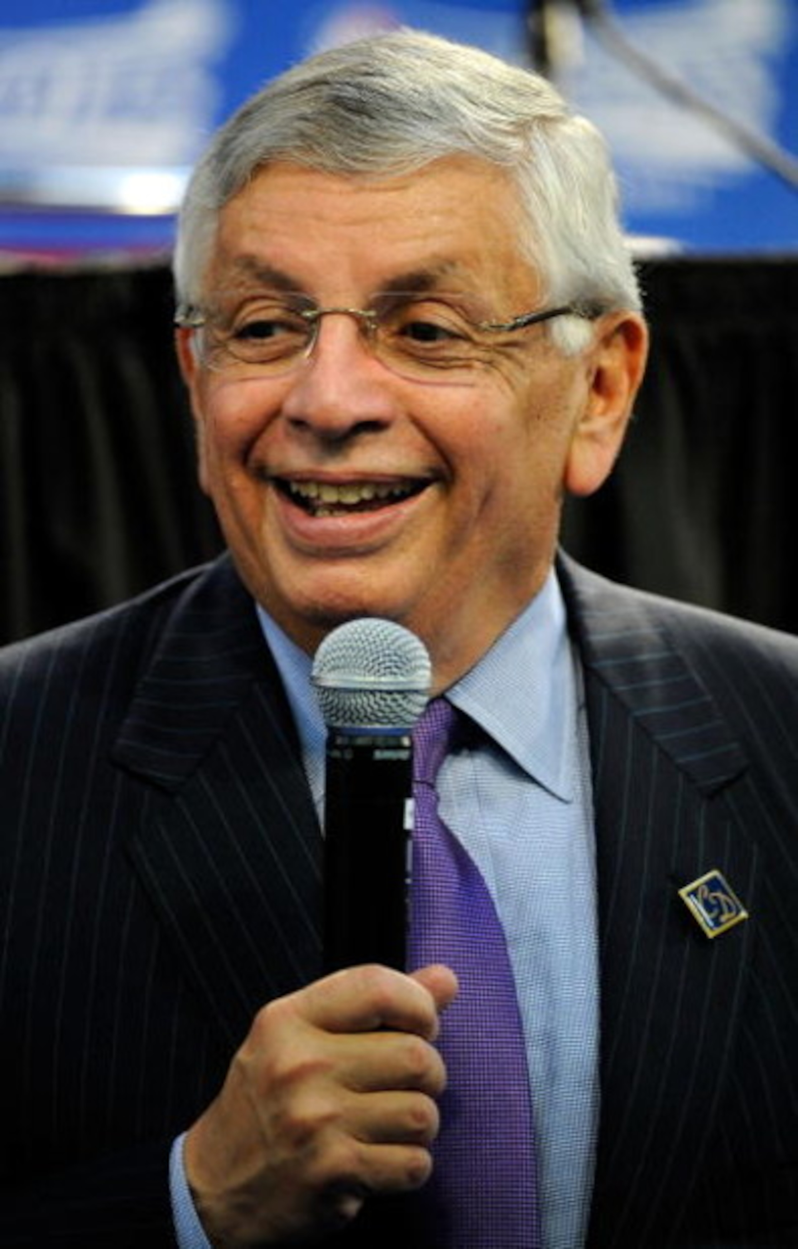 ORLANDO, FL - APRIL 28:  Commissioner David Stern speaks to the media prior to Game Five of the Eastern Conference Quarterfinals between the Philadelphia 76ers and the Orlando Magic during the 2009 NBA Playoffs at Amway Arena on April 28, 2009 in Orlando,