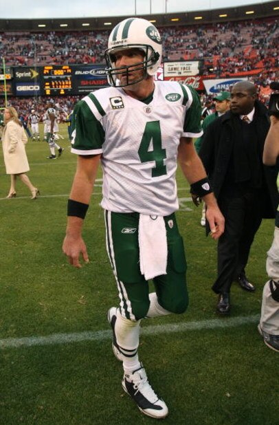 SAN FRANCISCO - DECEMBER 07:  Brett Favre #4 of the New York Jets  leaves the field after his game against the San Francisco 49ers during an NFL game on December 7, 2008 at Candlestick Park in San Francisco, California.  (Photo by Jed Jacobsohn/Getty Imag