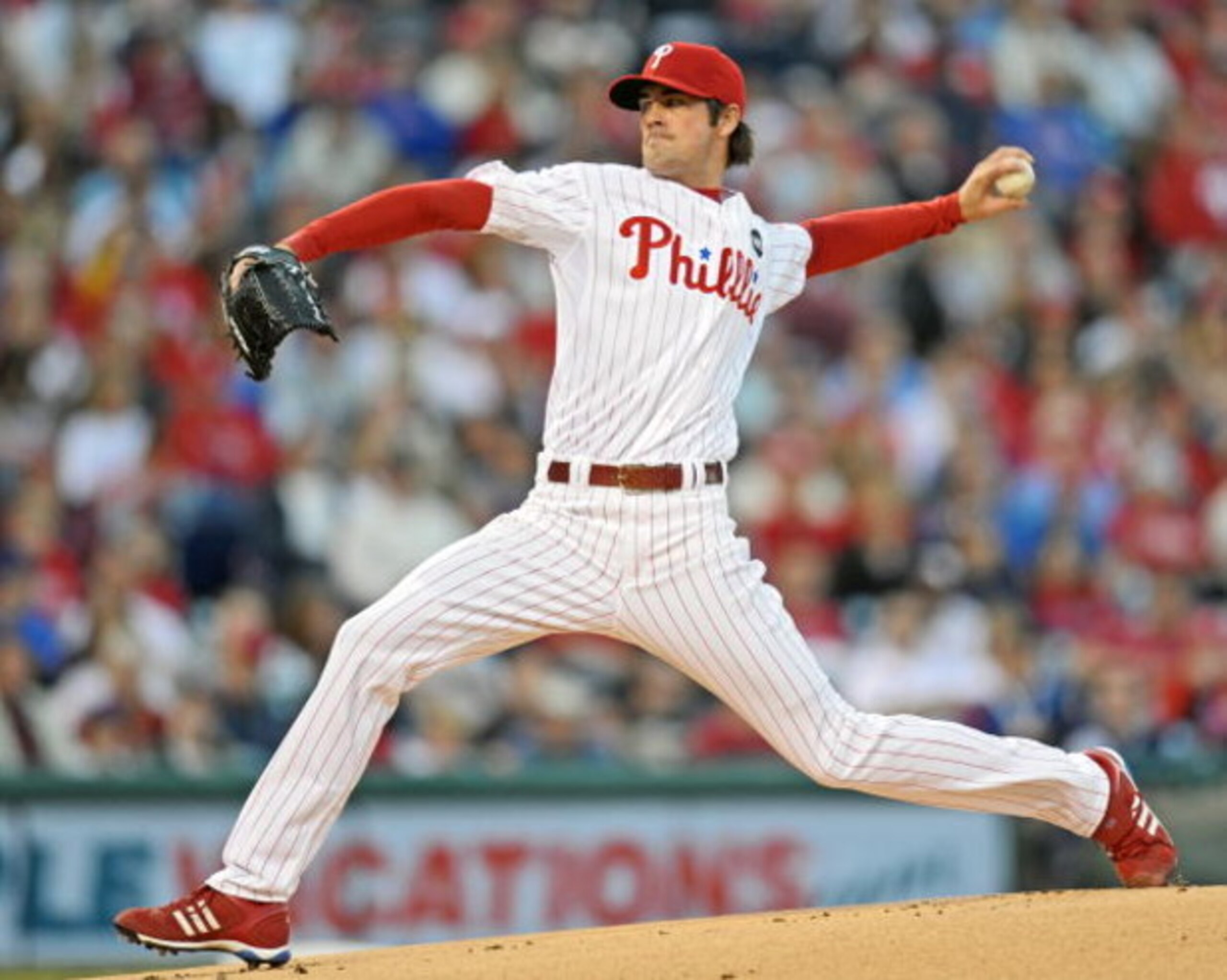PHILADELPHIA - APRIL 17: Starting pitcher Cole Hamels #35 of the Philadelphia Phillies throws the ball during the game against the San Diego Padres on April 17, 2009 at Citizens Bank Park in Philadelphia, Pennsylvania. (Photo by Drew Hallowell/Getty Image