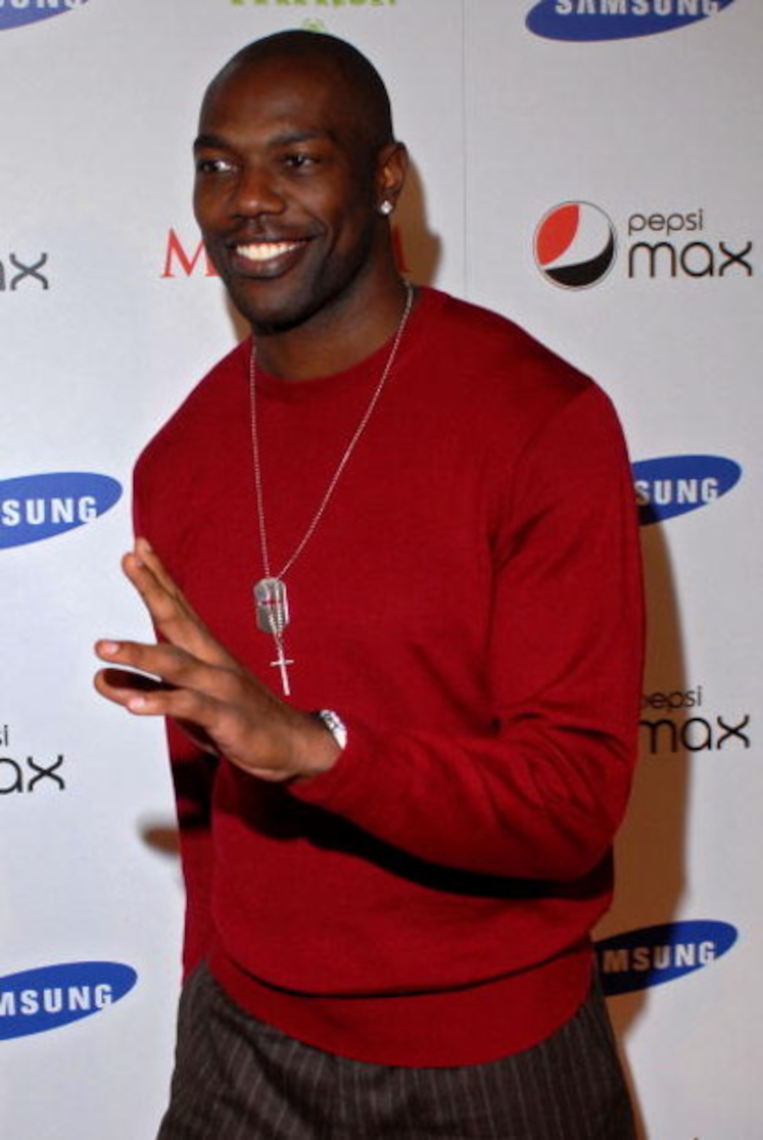 TAMPA, FL - JANUARY 30:  Dallas Cowboys Wide Receiver Terrell Owens arrives for the Maxim Magazine Super Bowl XLIII party at The Ritz Ybor on January 30, 2009 in Tampa, Florida.  (Photo by Tim Boyles/Getty Images)