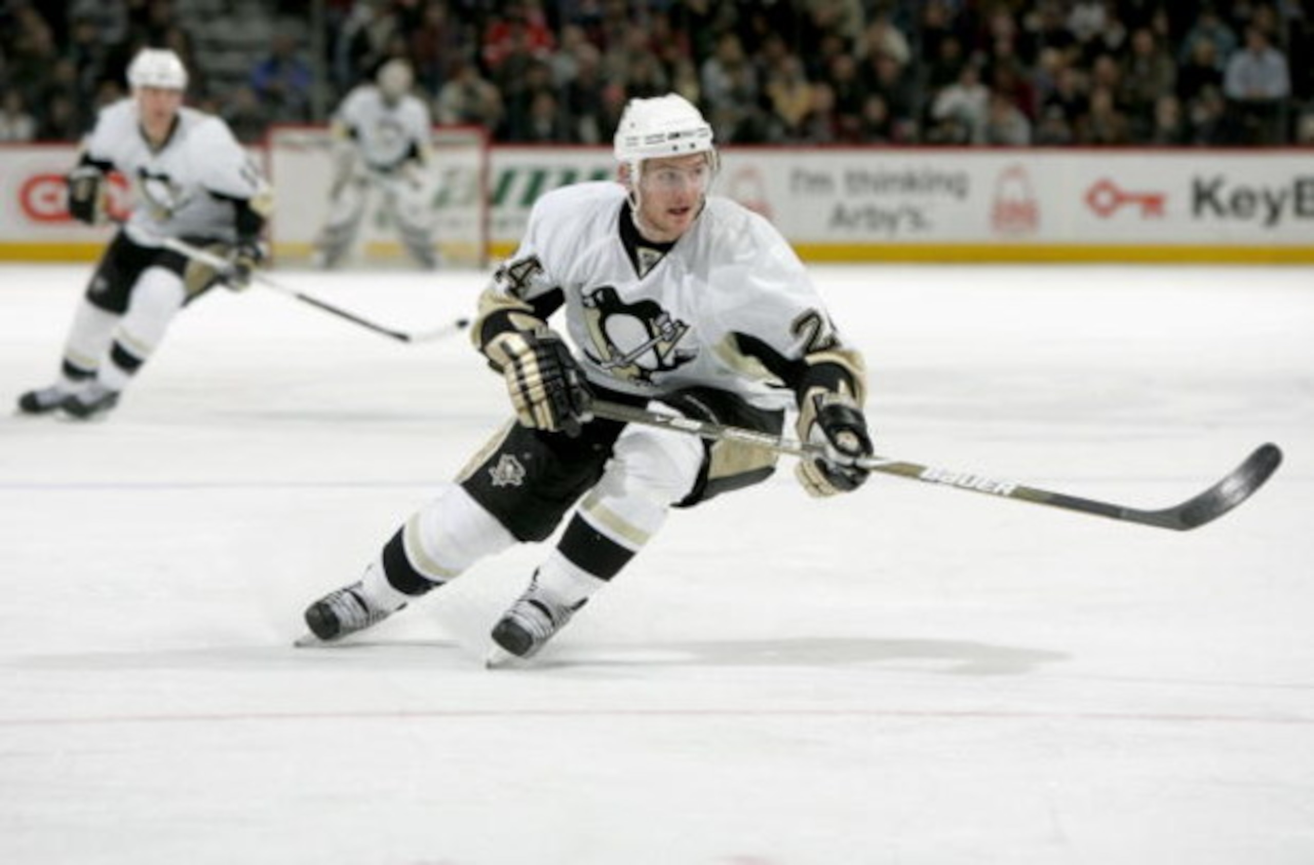 DENVER - JANUARY 10:  Matt Cooke #24 of the Pittsburgh Penguins skates against the Colorado Avalanche at the Pepsi Center on January 10, 2009 in Denver, Coloado. The Avalanche defeated the Penguins 5-3.  (Photo by Doug Pensinger/Getty Images)