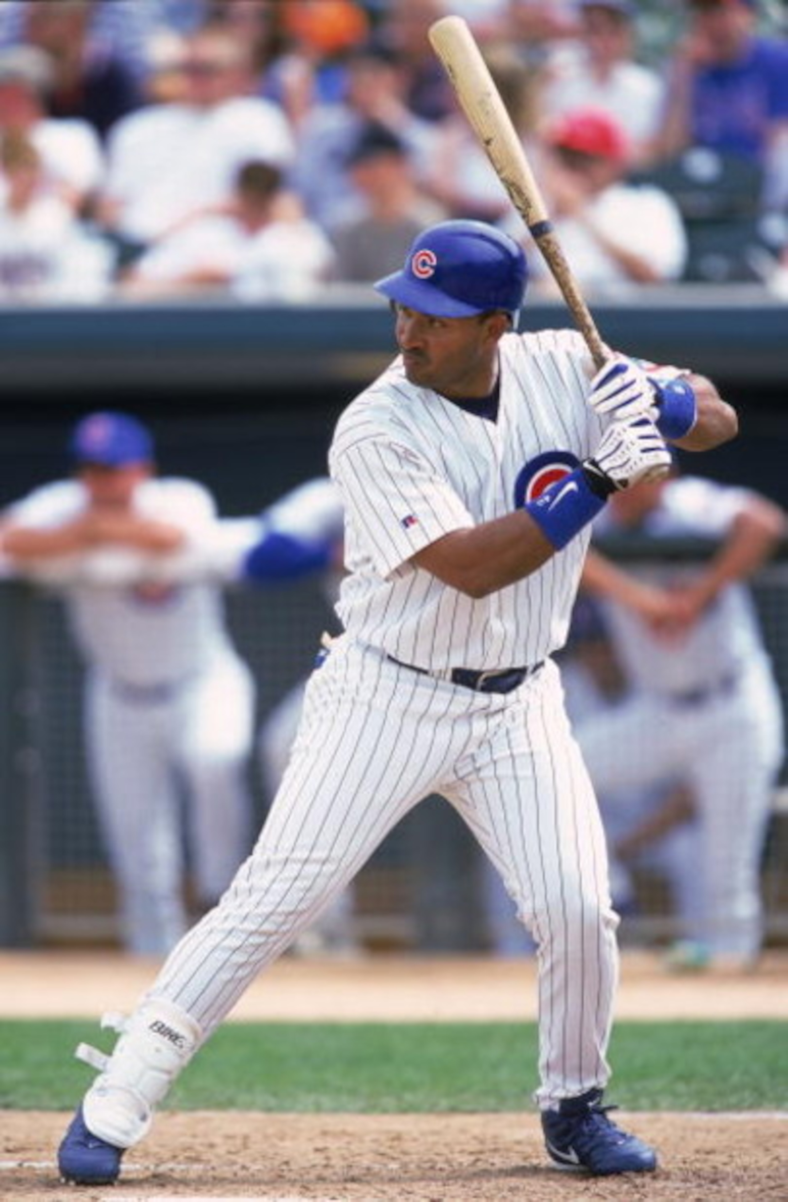 15 Mar 2000:  Henry Rodriguez #40 of the Chicago Cubs at bat during the Spring Training Game against the Milwaukee Brewers at the HoHoKam Stadium in Mesa, Arizona. The Cubs defeated the Brewers 10-4. Mandatory Credit: Donald Miralle  /Allsport