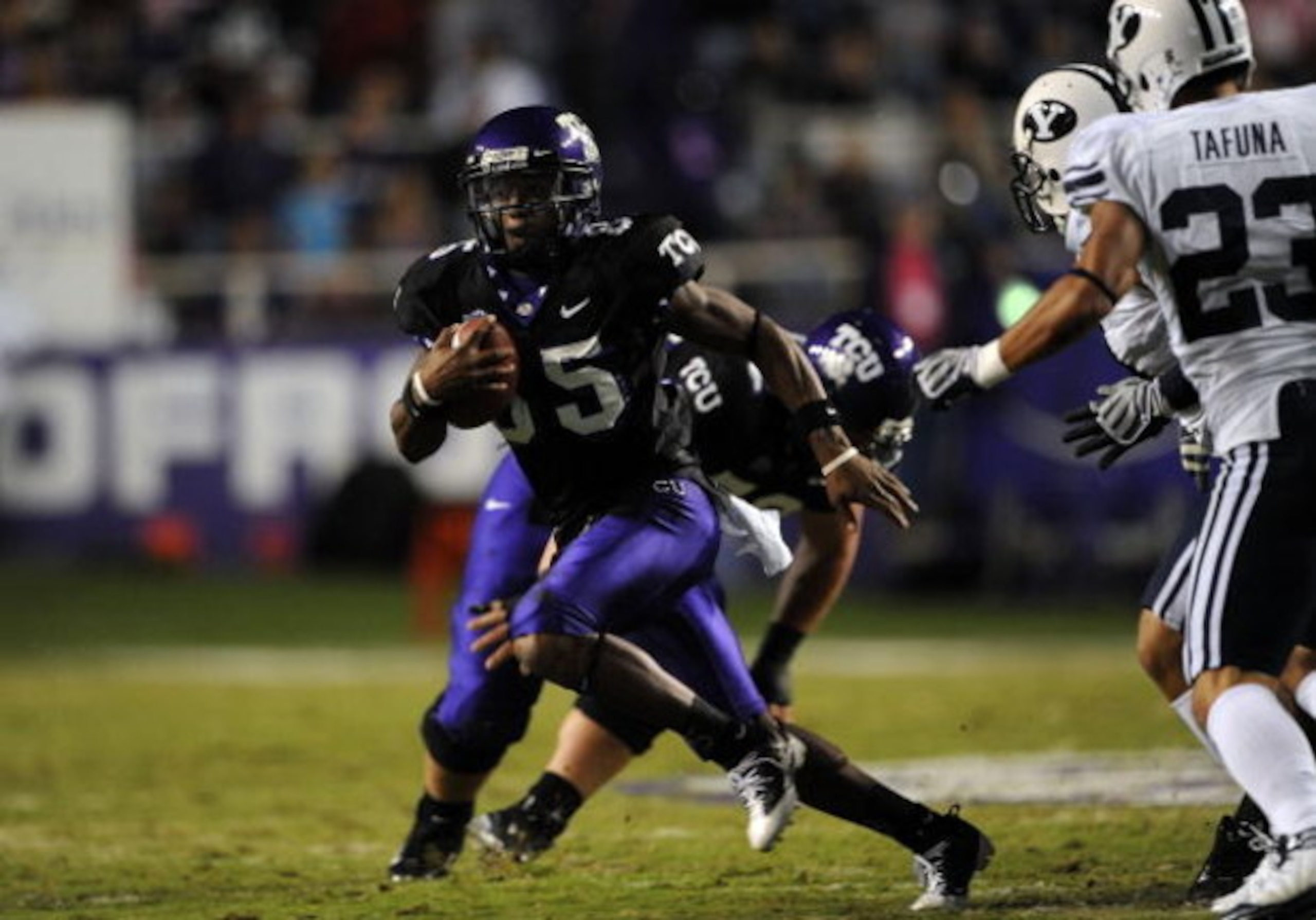 FORT WORTH, TX - OCTOBER 16:  Wide receiver Jeremy Kerley #85 of the TCU Horned Frogs runs for a touchdown in the first quarter at Amon G. Carter Stadium on October 16, 2008 in Fort Worth, Texas.  (Photo by Ronald Martinez/Getty Images)