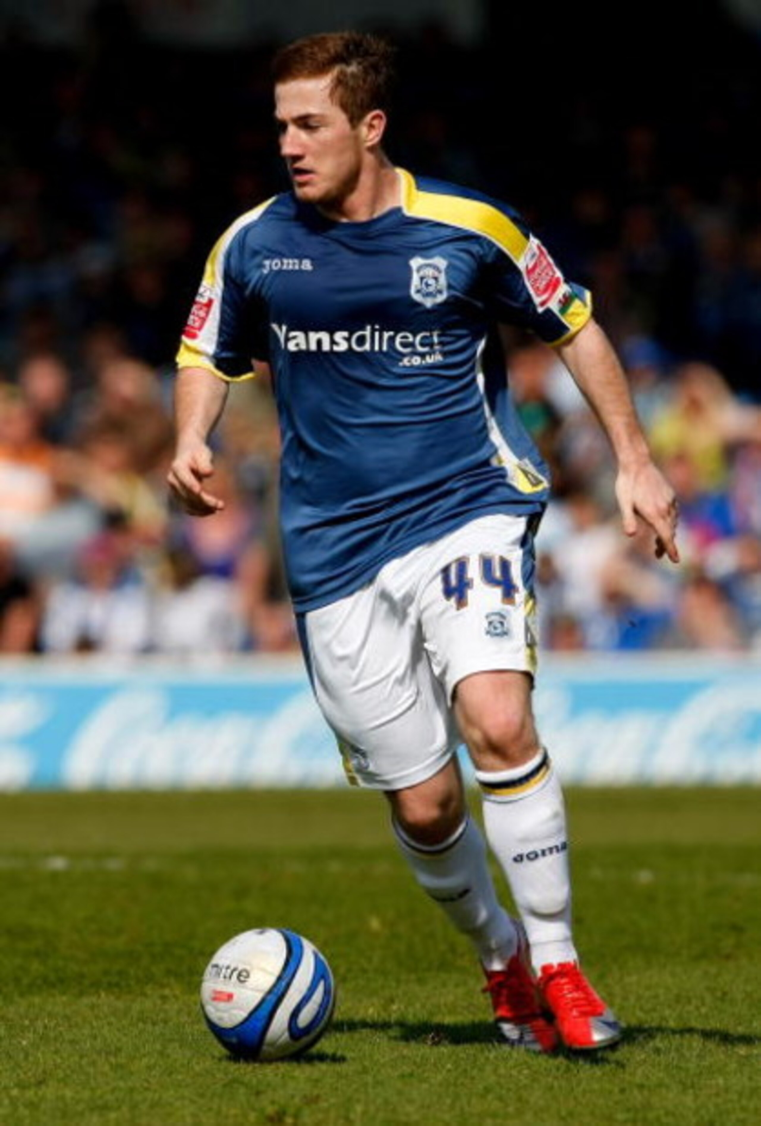 CARDIFF, UNITED KINGDOM - APRIL 05: Cardiff player Ross McCormack in action during the Coca Cola Championship match between Cardiff City and Swansea City at Ninian Park on April 5, 2009 in Cardiff, Wales.  (Photo by Stu Forster/Getty Images)