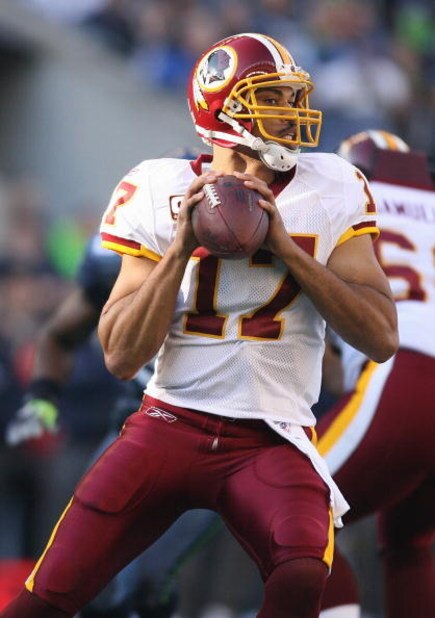 SEATTLE - NOVEMBER 23:  Quarterback Jason Campbell #17 of the Washington Redskins looks to pass the ball downfield during the game against the Seattle Seahawks on November 23, 2008 at Qwest Field in Seattle, Washington. (Photo by Otto Greule Jr/Getty Imag