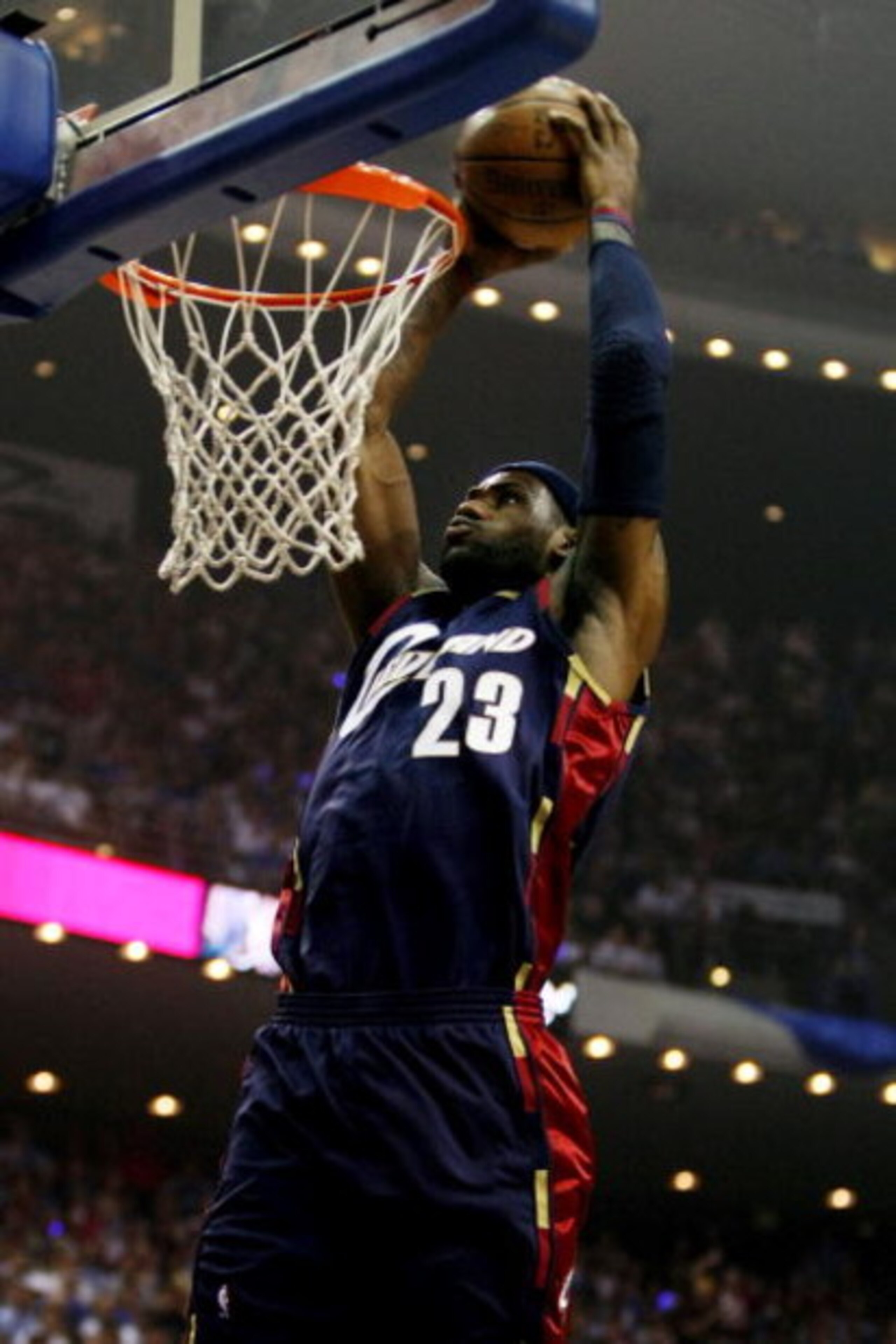 ORLANDO, FL - MAY 26:  LeBron James #23 of the Cleveland Cavaliers shoots against the Orlando Magic in the first quarter of Game Four of the Eastern Conference Finals during the 2009 NBA Playoffs at the Amway Arena on May 26, 2009 in Orlando, Florida. NOT