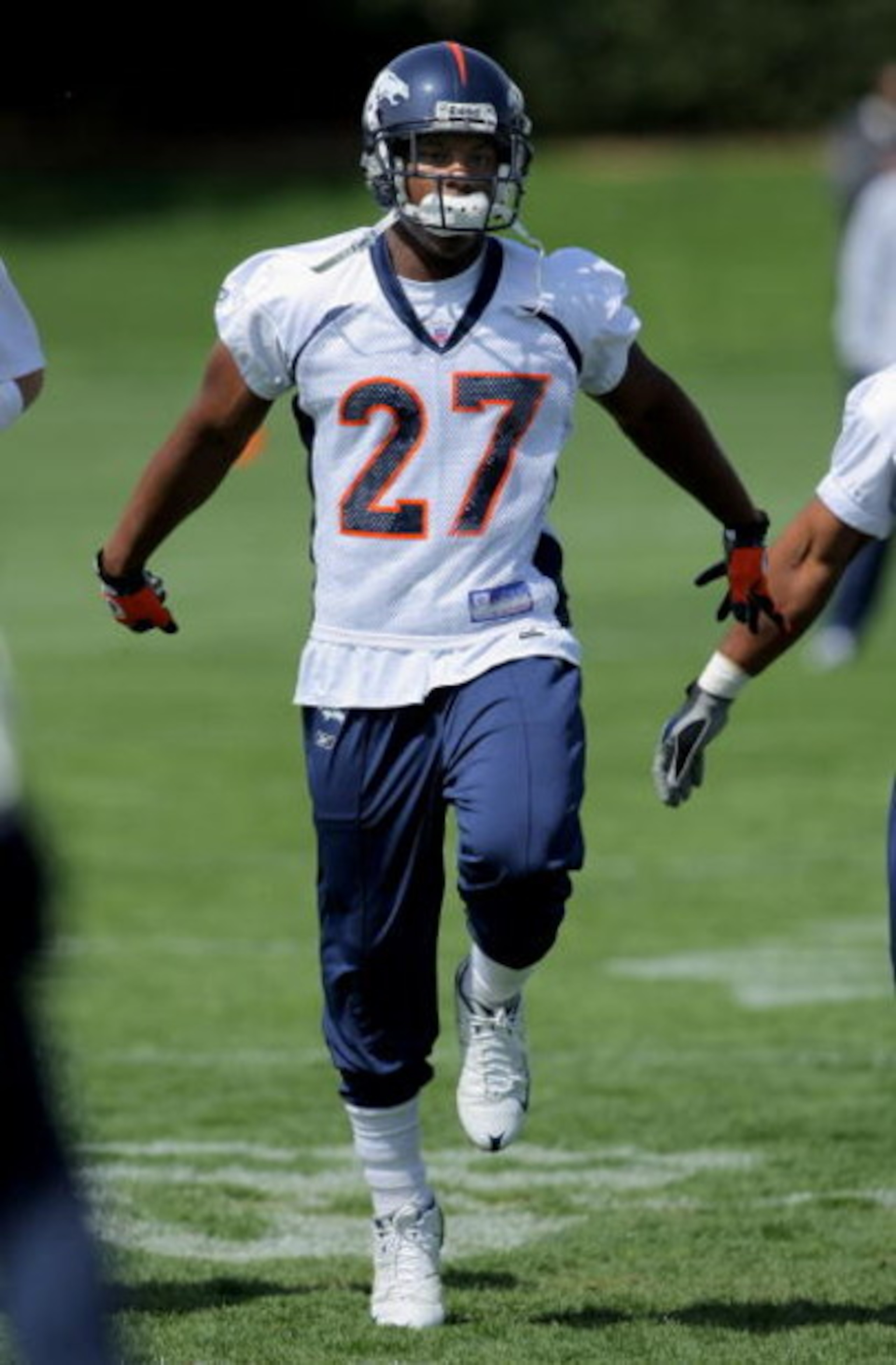 ENGLEWOOD, CO - MAY 03:  First round draft pick running back Knowshon Moreno #27 of Denver Broncos participates in practice at minicamp at the Broncos training facility on May 3, 2009 in Englewood, Colorado.  (Photo by Doug Pensinger/Getty Images)