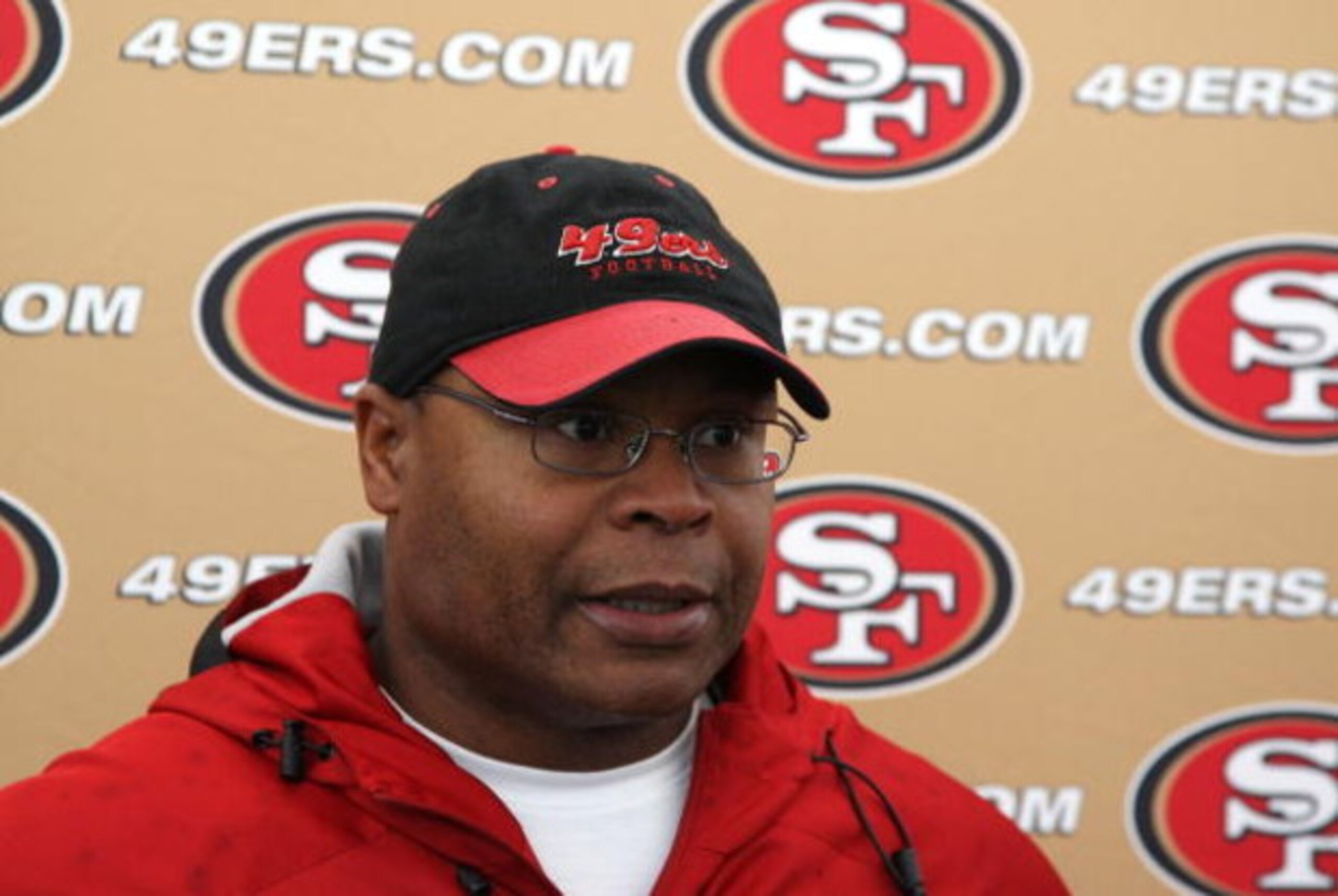 SANTA CLARA, CA - MAY 01:  Head coach Mike Singletary of the San Francisco 49ers talks with the media during the 49ers Minicamp at their training facilities on May 1, 2009 in Santa Clara, California.  (Photo by Jed Jacobsohn/Getty Images)
