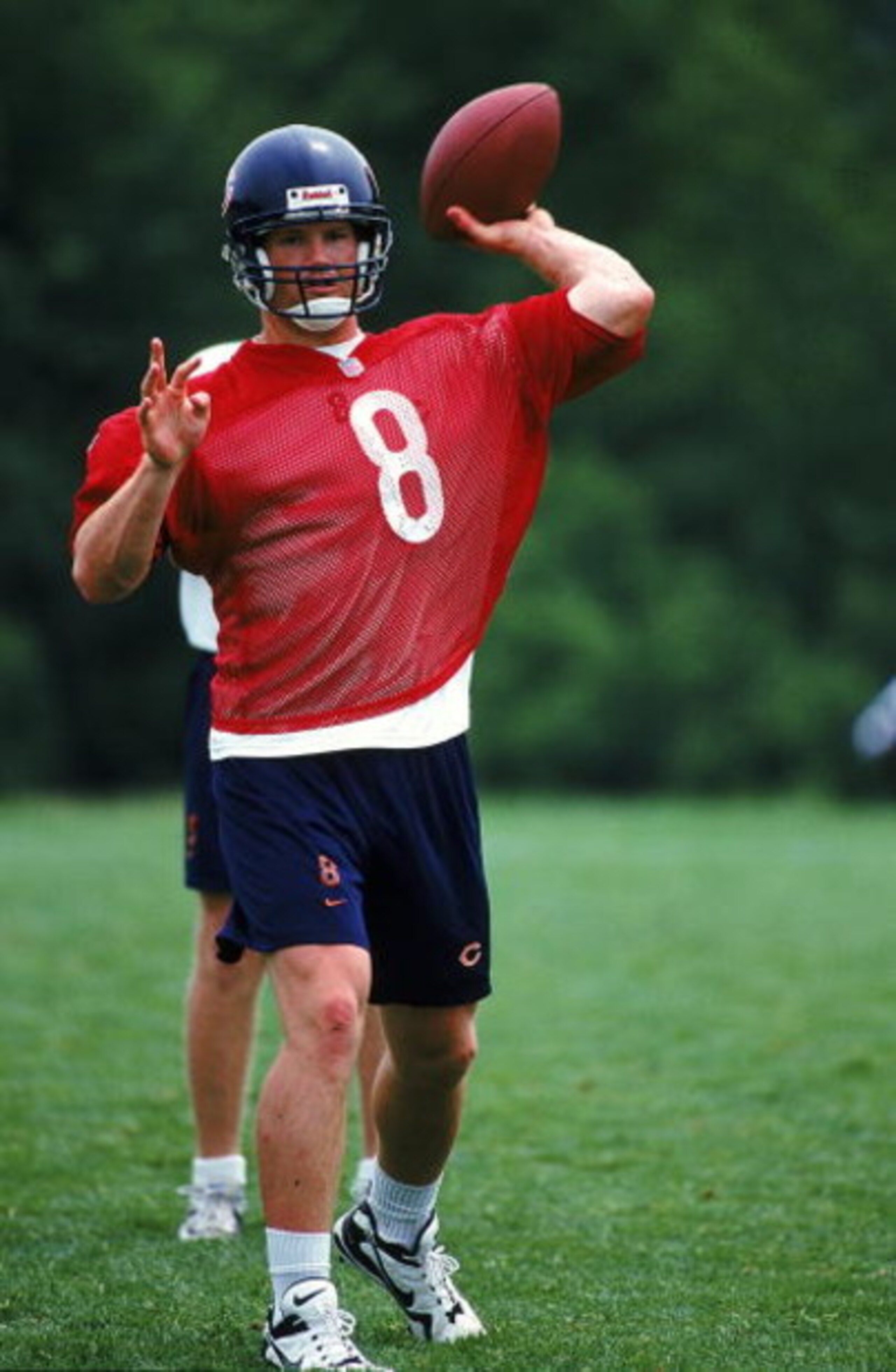 12 Aug 1999: Cade McNown of the Chicago Bears looks to pass the ball during the Bears mini- camp at the Halas Hall in Lake Forest, Illinois. Mandatory Credit: Jonathan Daniel /Allsport 12 Aug 1999: Cade McNown of the Chicago Bears looks to pass the ball during the Bears mini- camp at the Halas Hall in Lake Forest, Illinois. Mandatory Credit: Jonathan Daniel /Allsport