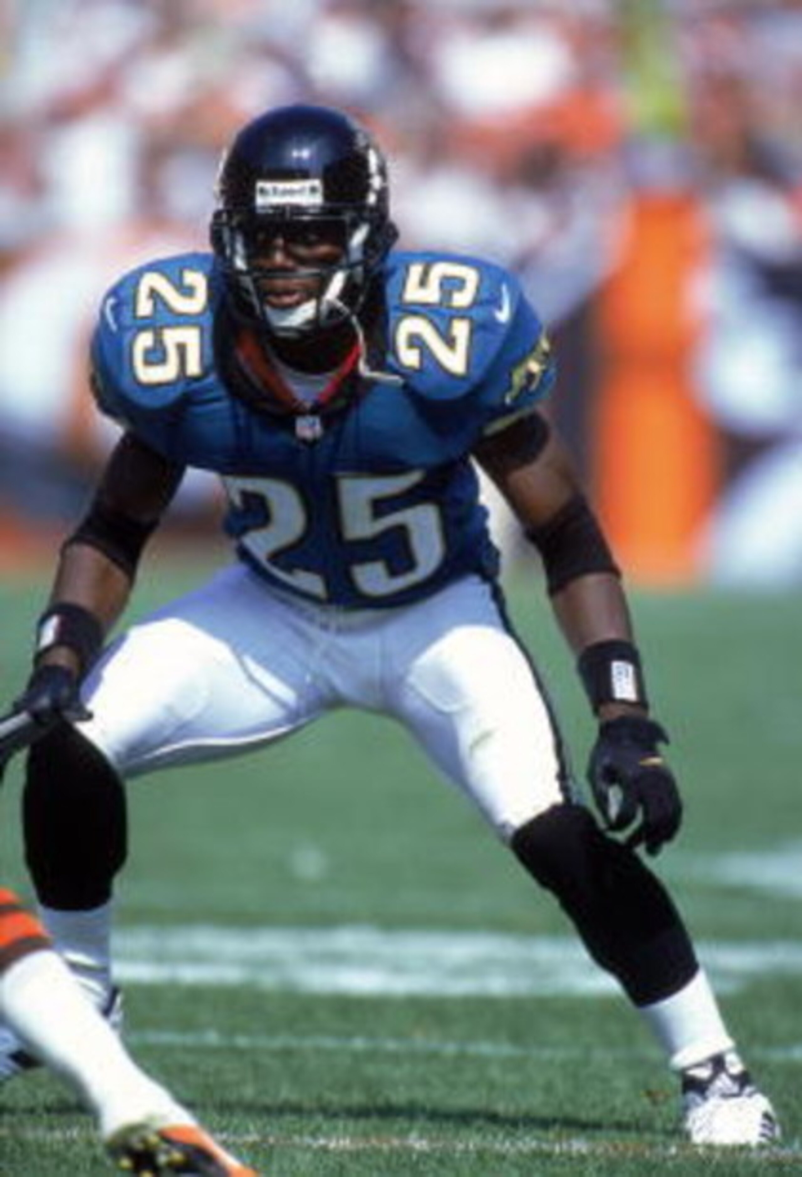 3 Sep 2000: Fernando Bryant #25 of the Jacksonville Jaguars gets ready to move after the snap during a game against the Cleveland Browns at Cleveland Stadium in Cleveland, Ohio. The Jaguars defeated the Browns 27-7.Mandatory Credit: Jonathan Daniel /Alls 3 Sep 2000: Fernando Bryant #25 of the Jacksonville Jaguars gets ready to move after the snap during a game against the Cleveland Browns at Cleveland Stadium in Cleveland, Ohio. The Jaguars defeated the Browns 27-7.Mandatory Credit: Jonathan Daniel /Alls