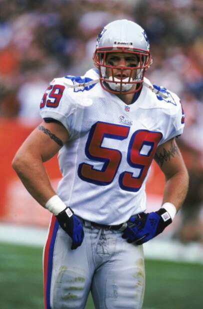 3 Oct 1999: Andy Katzenmoyer #59 of the New England Patriots looks off the field during the game against the Cleveland Browns at the Cleveland Stadium in Cleveland, Ohio. The Patriots defeated the Browns 19-7. Mandatory Credit: Tom Hauck  /Allsport