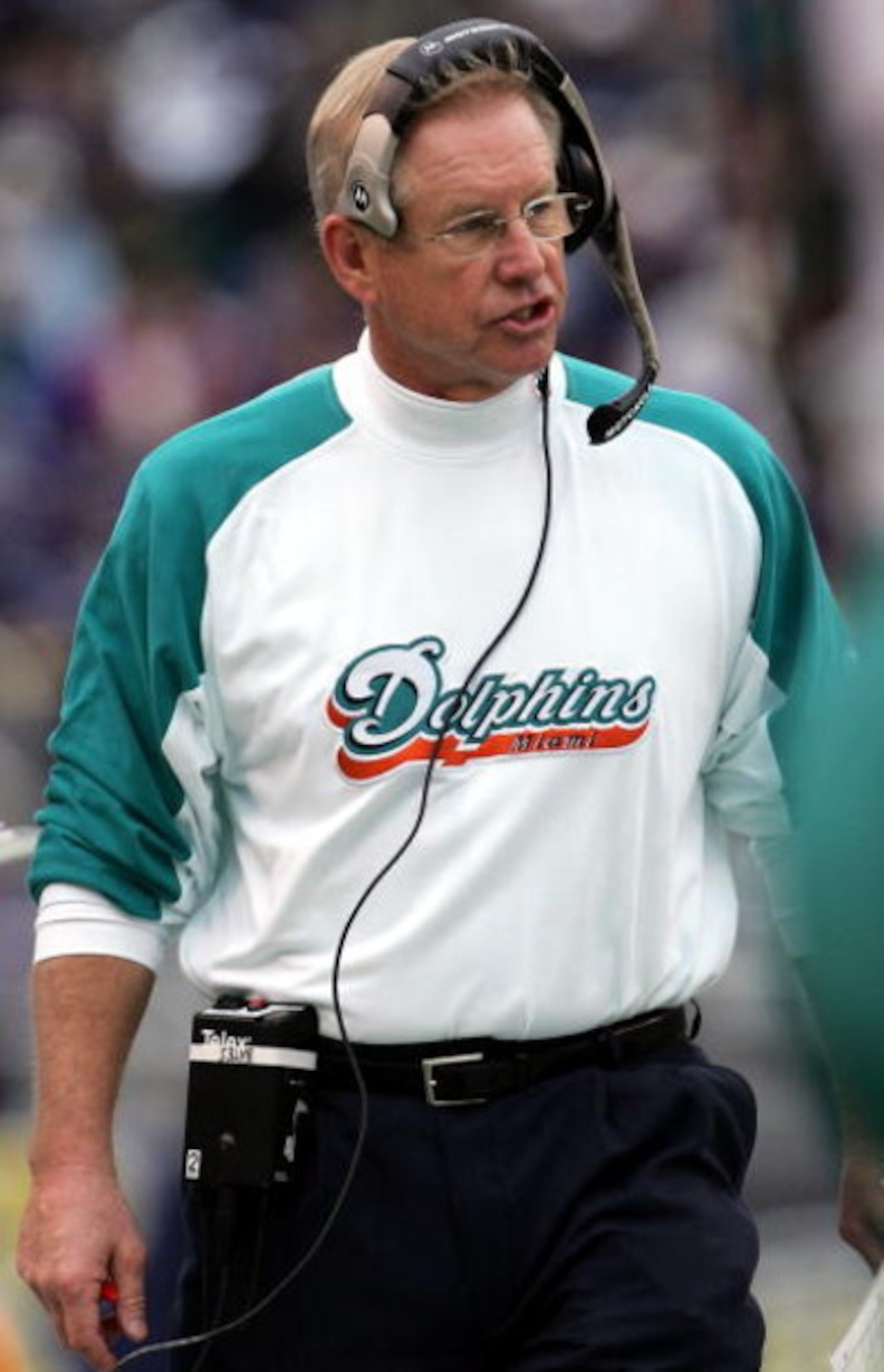 BALTIMORE - JANUARY 2: Head coach Jim Bates of the Miami Dolphins stands on the sideline against the Baltimore Ravens at M&T Bank Stadium on January 2, 2005 in Baltimore, Maryland. (Photo by Doug Pensinger/Getty Images)