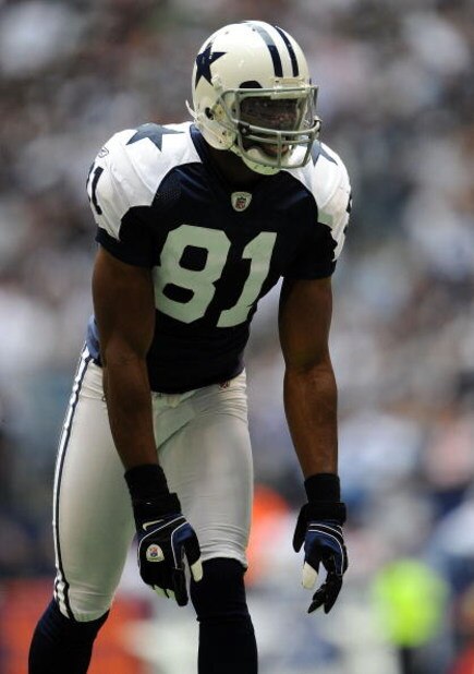 IRVING, TX - NOVEMBER 23:  Wide receiver Terrell Owens #81 of the Dallas Cowboys during play against the San Francisco 49ers at Texas Stadium on November 23, 2008 in Irving, Texas.  (Photo by Ronald Martinez/Getty Images)