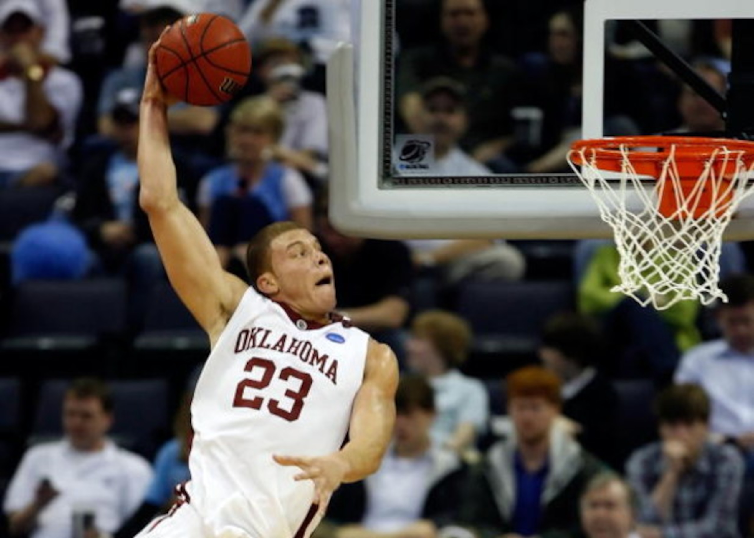 MEMPHIS, TN - MARCH 27: Blake Griffin #23 of the Oklahoma Sooners dunks the ball as he hits his head on the side on the backboard in the second half against the Syracuse Orange during the NCAA Men's Basketball Tournament South Regionals at the FedExForum MEMPHIS, TN - MARCH 27: Blake Griffin #23 of the Oklahoma Sooners dunks the ball as he hits his head on the side on the backboard in the second half against the Syracuse Orange during the NCAA Men's Basketball Tournament South Regionals at the FedExForum