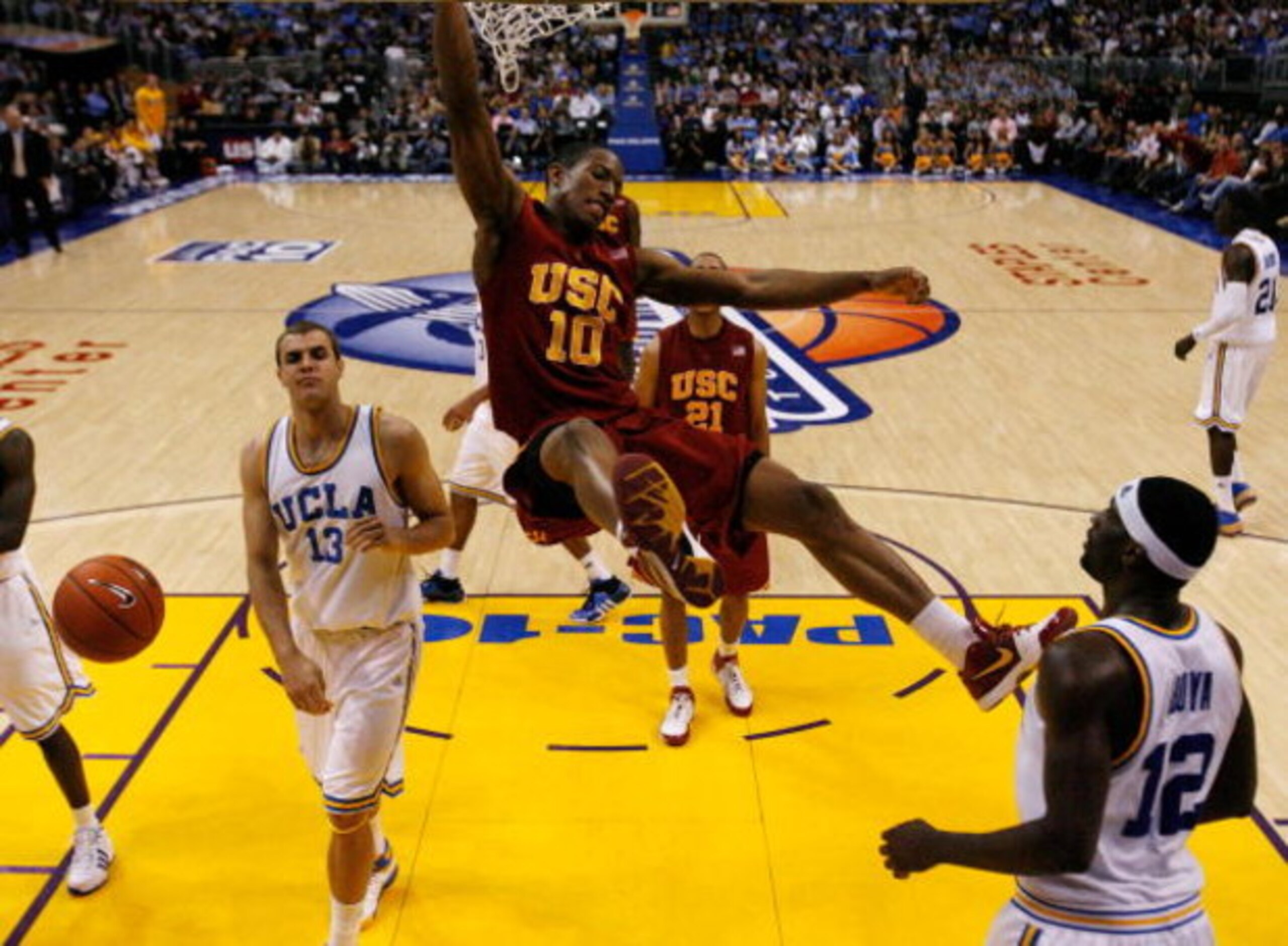 LOS ANGELES, CA - MARCH 13: Guard DeMar DeRozan #10 of the USC Trojans dunks the ball during their 65-55 win over the UCLA Bruins in the Pacific Life Pac-10 Men's Basketball Tournament at the Staples Center on March 13, 2009 in Los Angeles, California. LOS ANGELES, CA - MARCH 13: Guard DeMar DeRozan #10 of the USC Trojans dunks the ball during their 65-55 win over the UCLA Bruins in the Pacific Life Pac-10 Men's Basketball Tournament at the Staples Center on March 13, 2009 in Los Angeles, California.