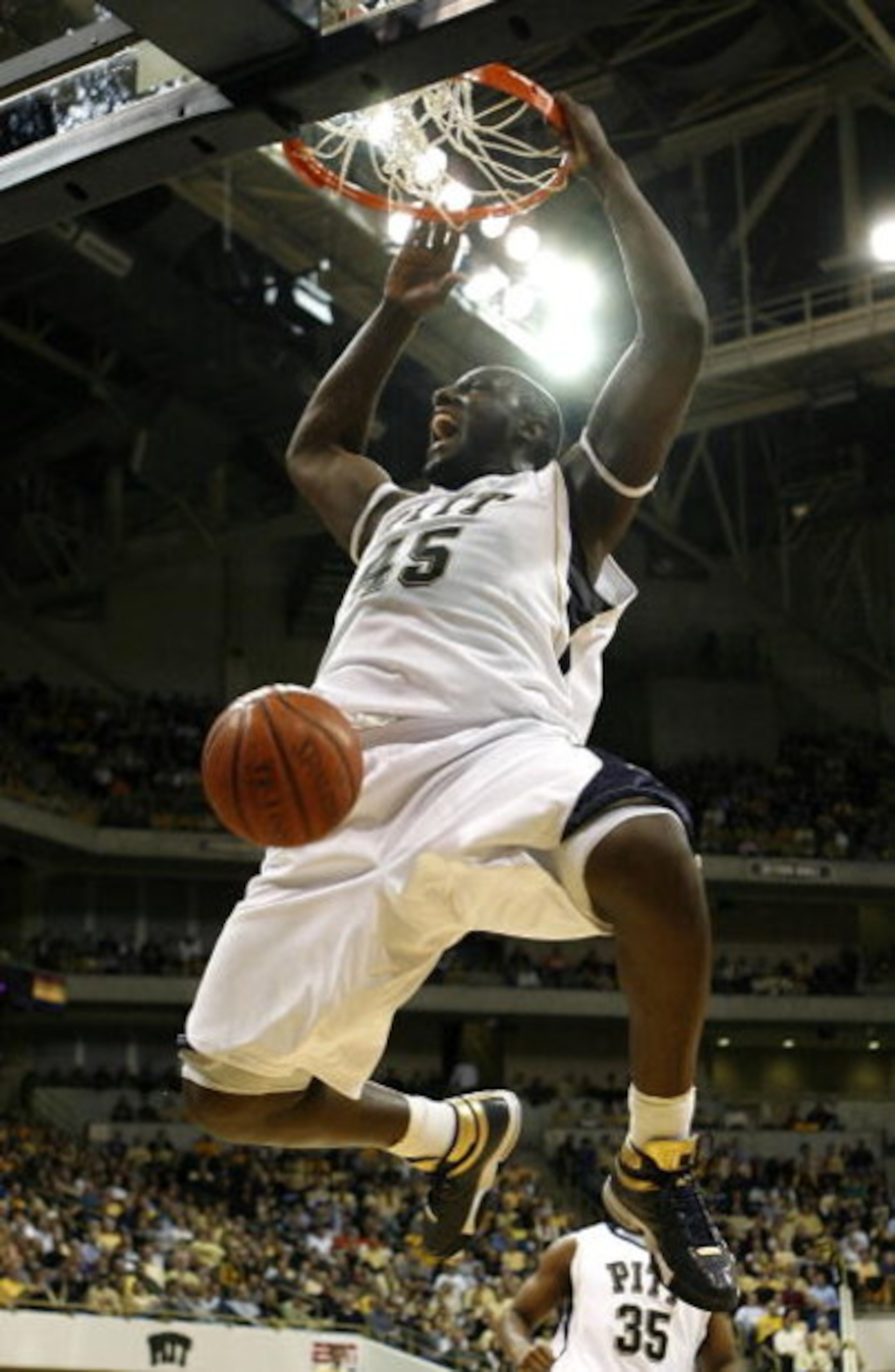 PITTSBURGH - JANUARY 19: DeJuan Blair #45 of the Pittsburgh Panthers gets in for a second half dunk while playing the Syracuse Orange on January 19, 2009 at the Petersen Events Center in Pittsburgh, Pennsylvania. Pittsburgh won the game 78-60. (Photo by G PITTSBURGH - JANUARY 19: DeJuan Blair #45 of the Pittsburgh Panthers gets in for a second half dunk while playing the Syracuse Orange on January 19, 2009 at the Petersen Events Center in Pittsburgh, Pennsylvania. Pittsburgh won the game 78-60. (Photo by G