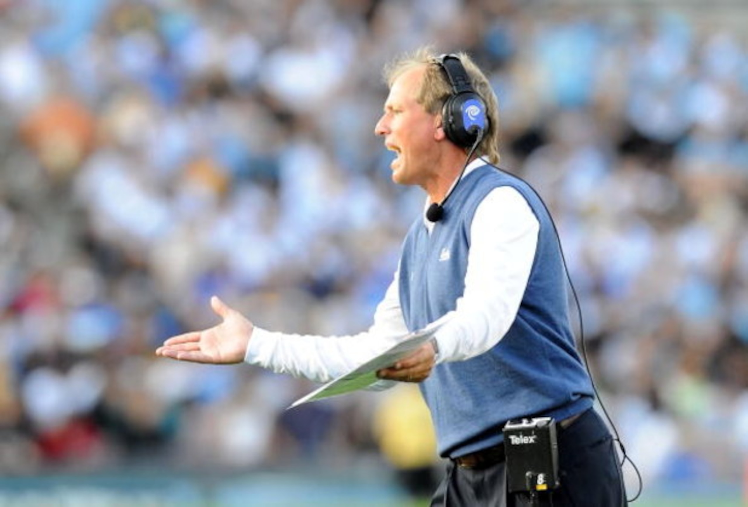 PASADENA, CA - NOVEMBER 08:   Head coach Rick Neuheisel of the UCLA Bruins reacts during the game against the Oregon State Beavers at the Pasadena Rose Bowl on November 8, 2008 in Pasadena, California.  (Photo by Lisa Blumenfeld/Getty Images)