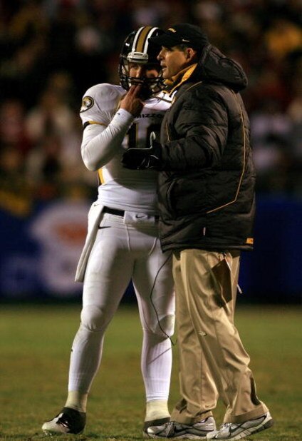 KANSAS CITY, MO - DECEMBER 06:  Head coach Gary Pinkel of the Missouri Tigers talks with quarterback Chase Daniel #10 during the first half of the game against the Oklahoma Sooners on December 6, 2008 at Arrowhead Stadium in Kansas City, Missouri.  (Photo