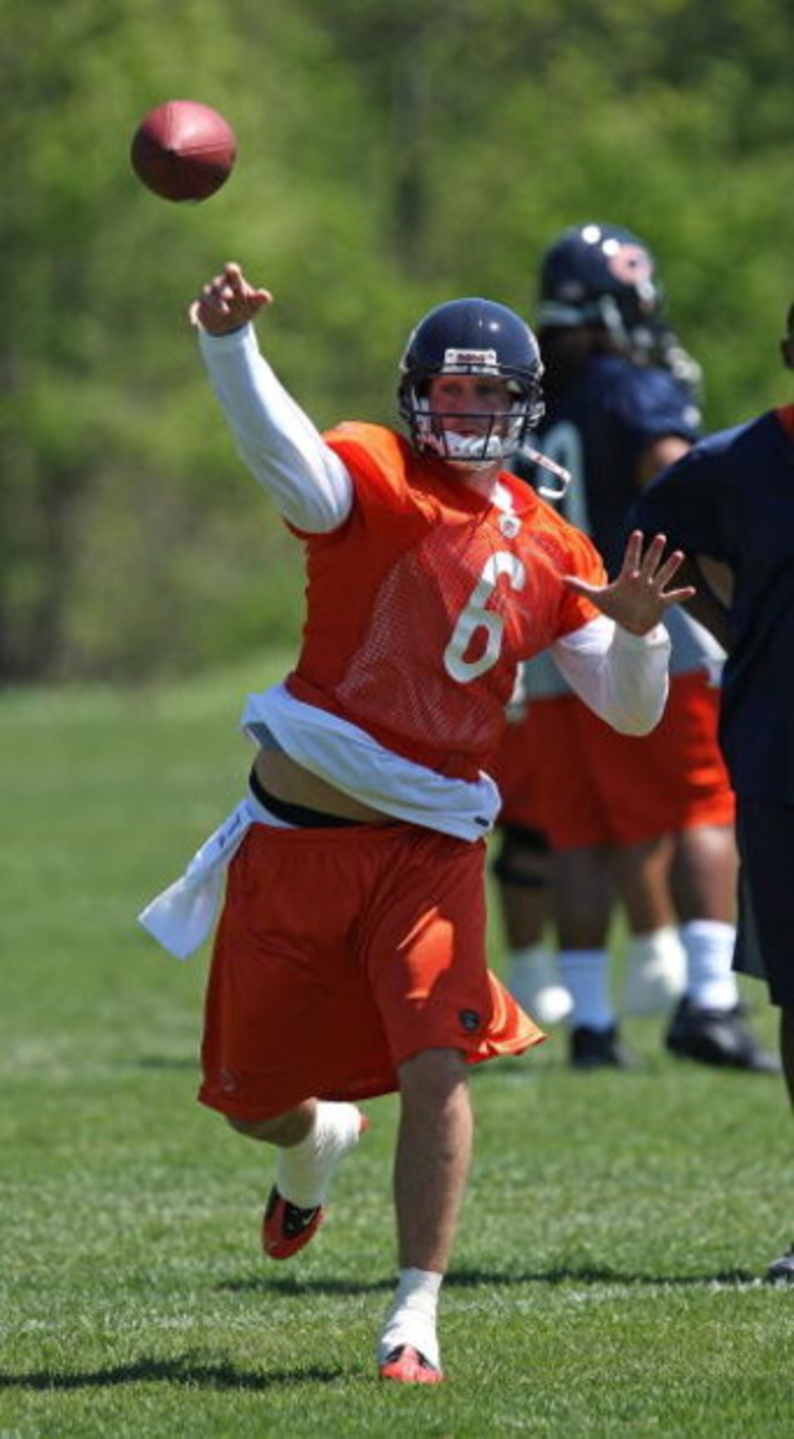LAKE FOREST, IL - MAY 20: Jay Cutler #6 of the Chicago Bears participates during an organized team activity (OTA) practice on May 20, 2009 at Halas Hall in Lake Forest, Illinois. (Photo by Jonathan Daniel/Getty Images)