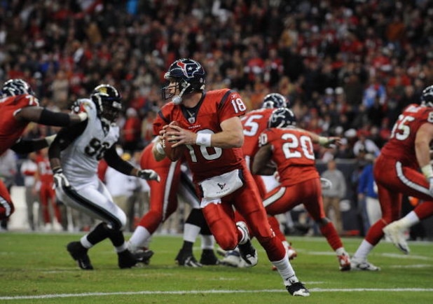 HOUSTON - DECEMBER 01:  Quarterback Sage Rosenfels #18 of the Houston Texans during play against the Jacksonville Jaguars at Reliant Stadium on December 1, 2008 in Houston, Texas.  (Photo by Ronald Martinez/Getty Images)