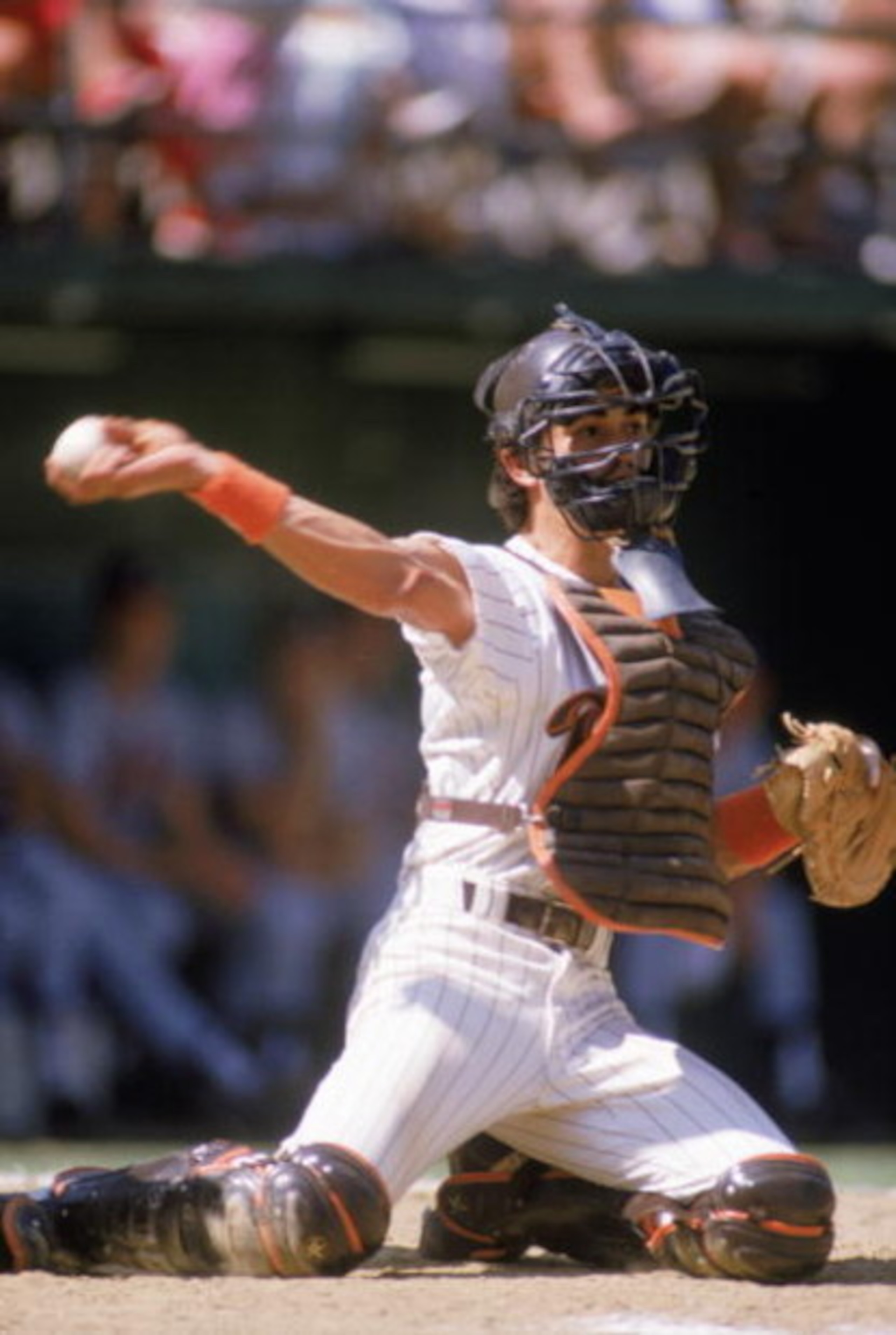 1989:  Benito Santiago of the San Diego Padres throws the ball during the 1989 season. (Photo by Stephen Dunn/Getty Images)