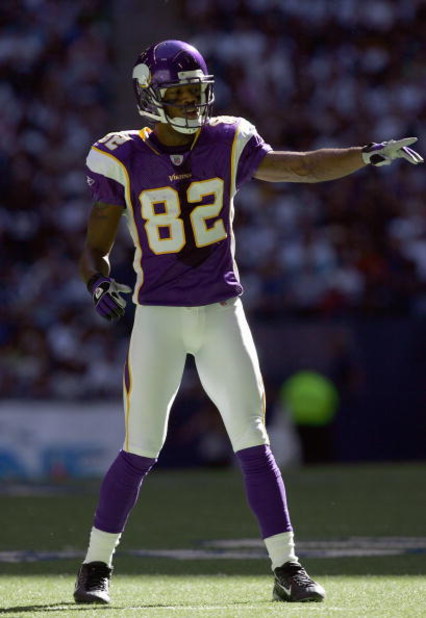 IRVING, TX - OCTOBER 21: Troy Williamson #82 of the Minnesota Vikings moves on the field during the game against the Dallas Cowboys at Texas Stadium on October 21, 2007 in Irving, Texas. (Photo by Ronald Martinez/Getty Images)